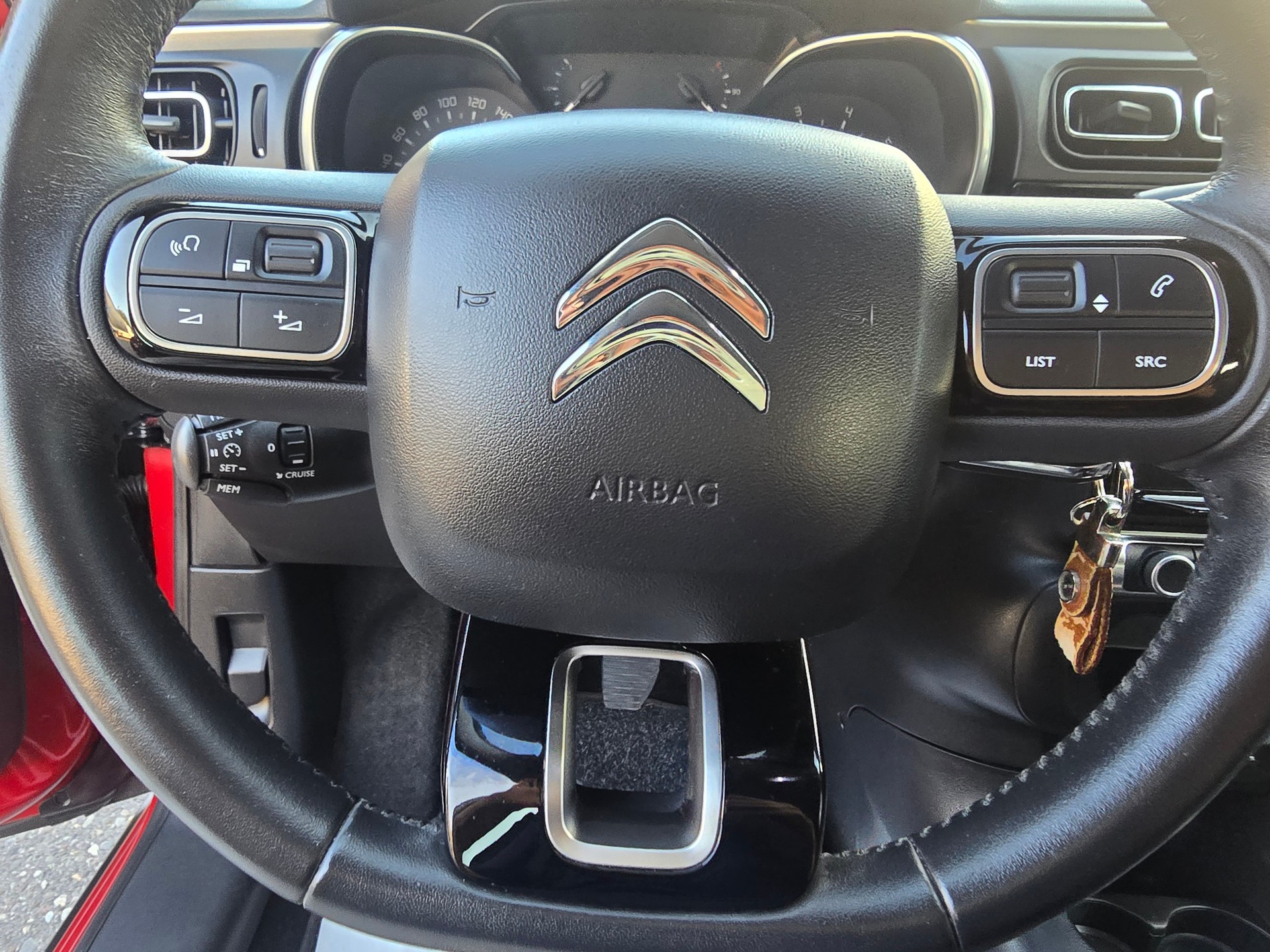 CITROEN C3 1.2i PureTech Feel-image-16