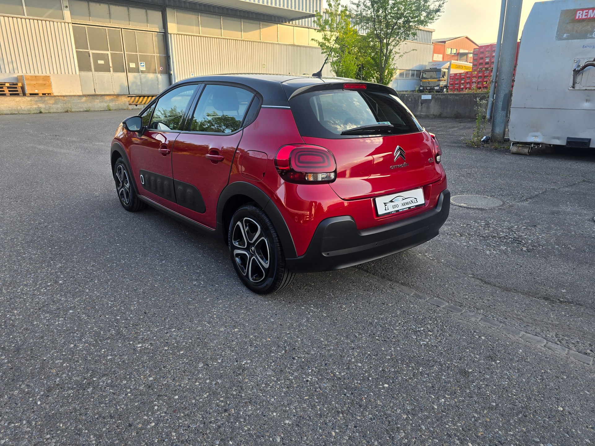 CITROEN C3 1.2i PureTech Feel-image-4