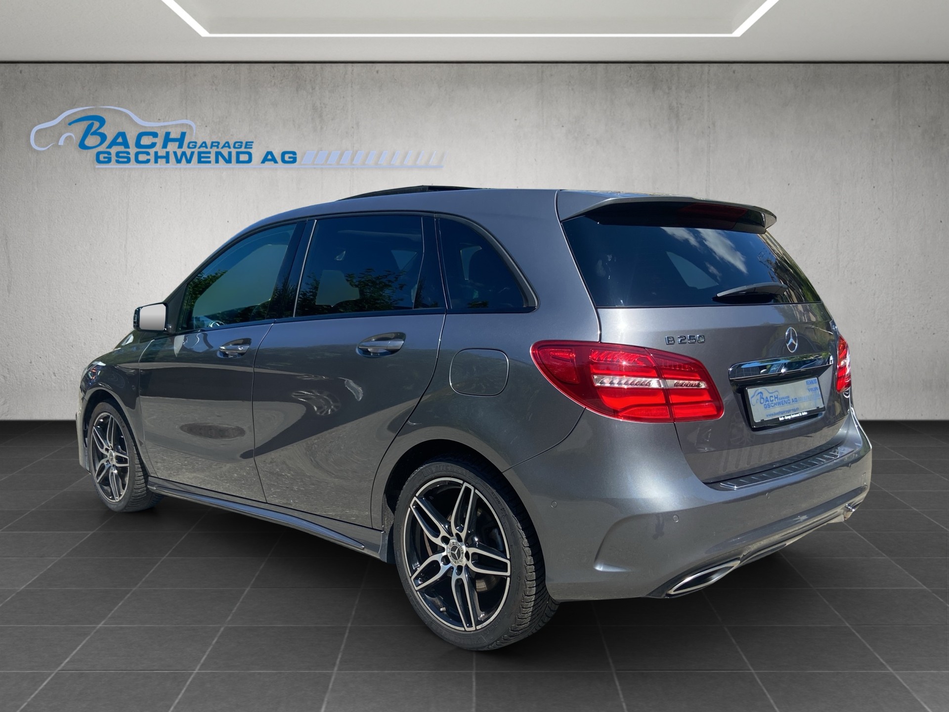 MERCEDES-BENZ B 250 AMG Line 4Matic 7G-DCT-image-4