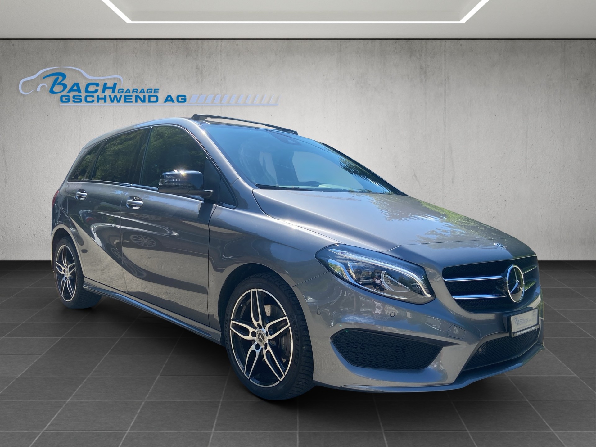 MERCEDES-BENZ B 250 AMG Line 4Matic 7G-DCT-showroom-element-1