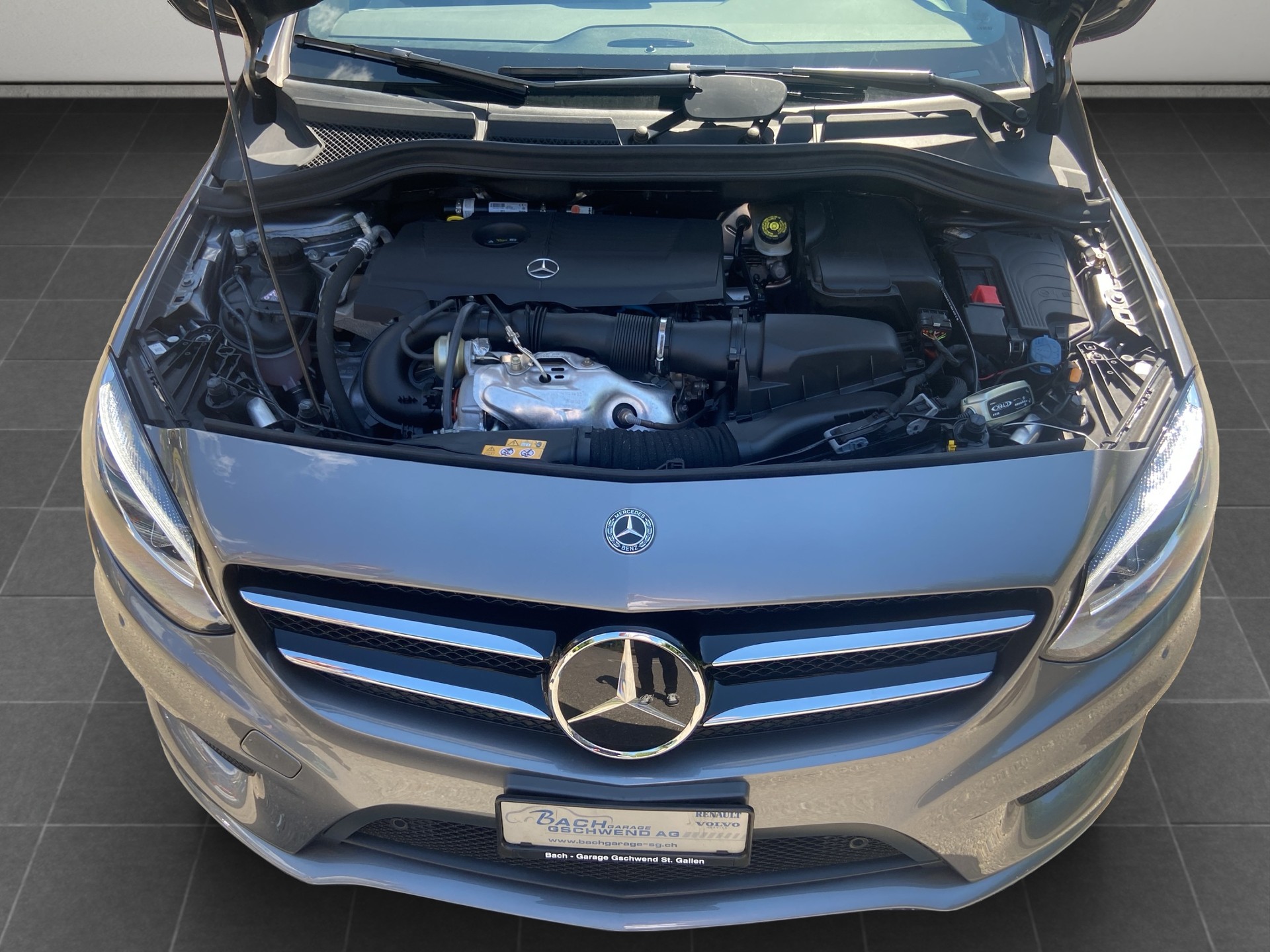 MERCEDES-BENZ B 250 AMG Line 4Matic 7G-DCT-image-13