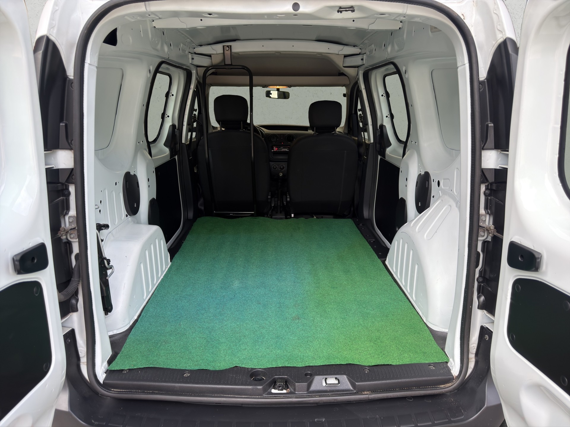 DACIA Dokker van 1.3 TCe 100 Essential S/S-image-10