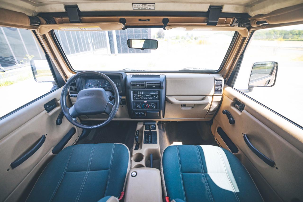JEEP Wrangler 4.0 Sahara Hardtop-image-11