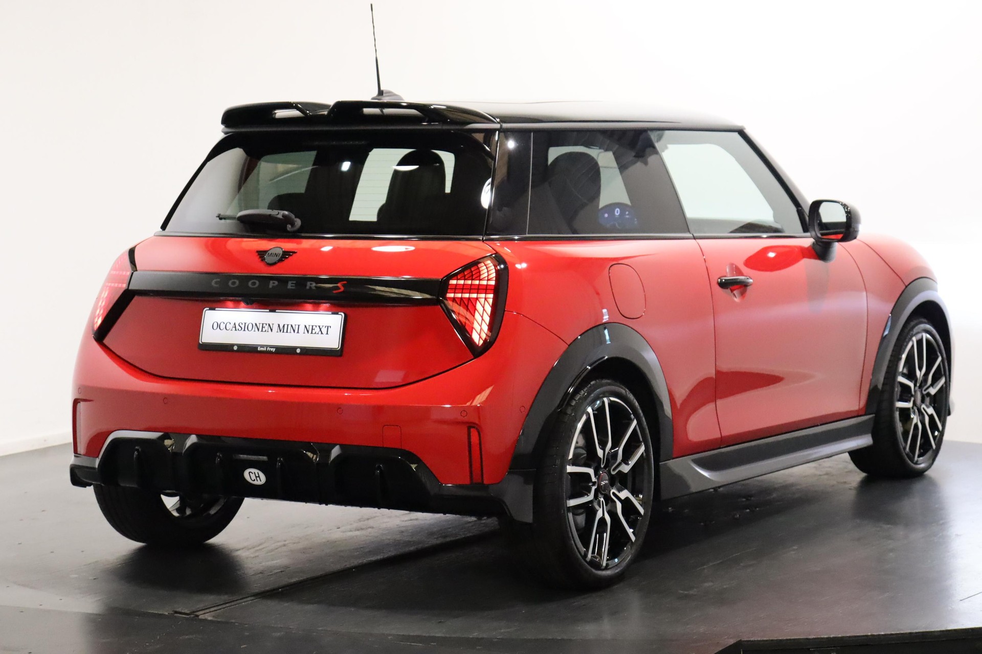 MINI F66 2.0i Cooper S SDKG-image-1