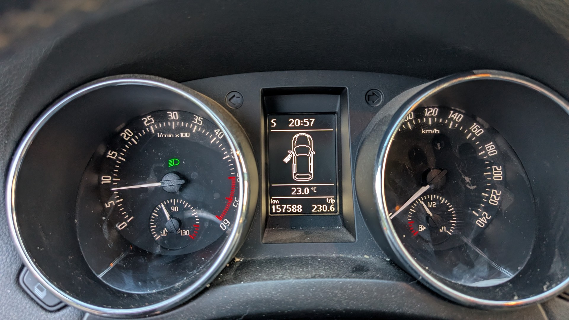 SKODA Yeti 2.0 TDI AllDrive 4x4 157 tkm MFK-image-8