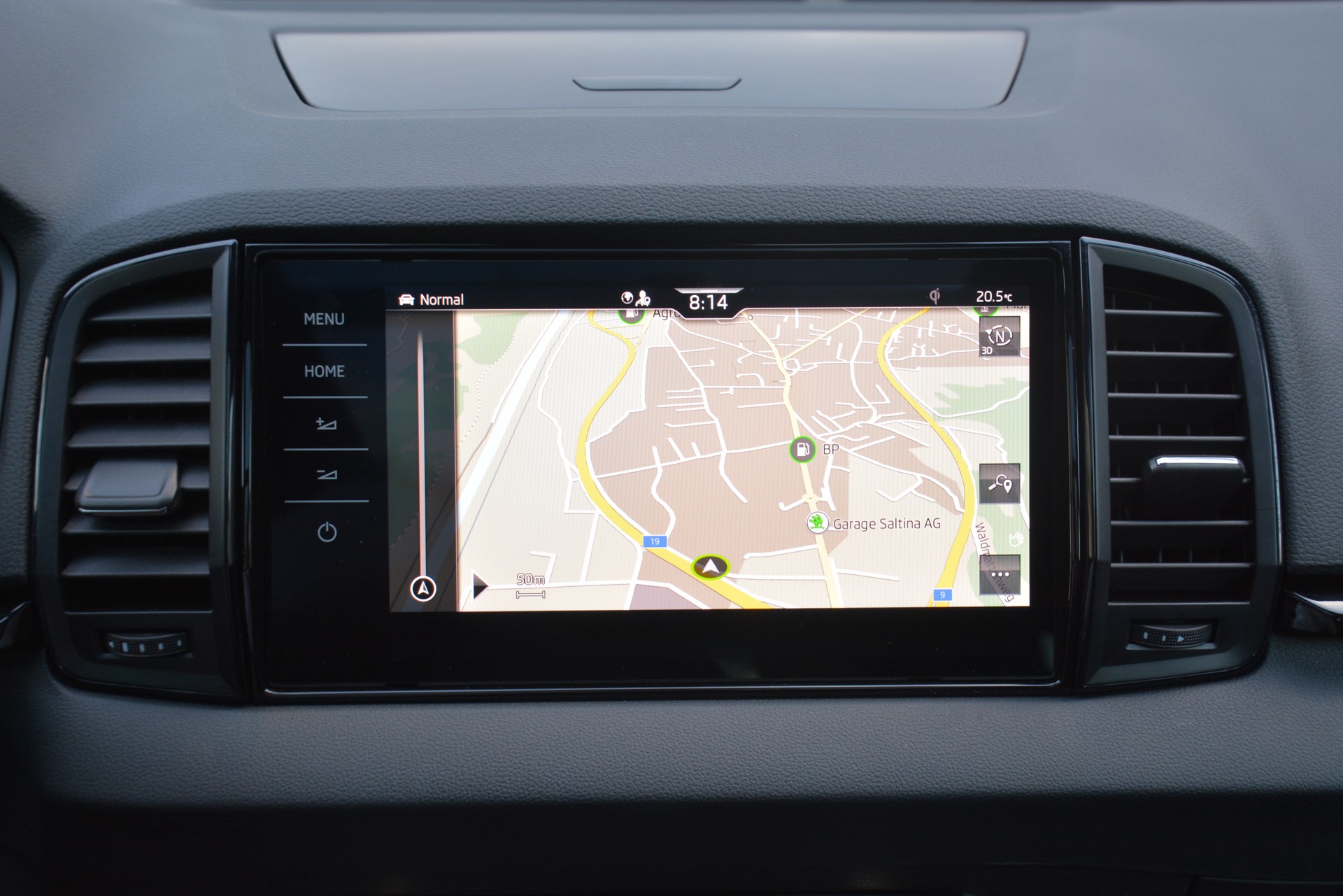 SKODA Karoq 2.0 TSI SportLine 4x4 DSG-image-8