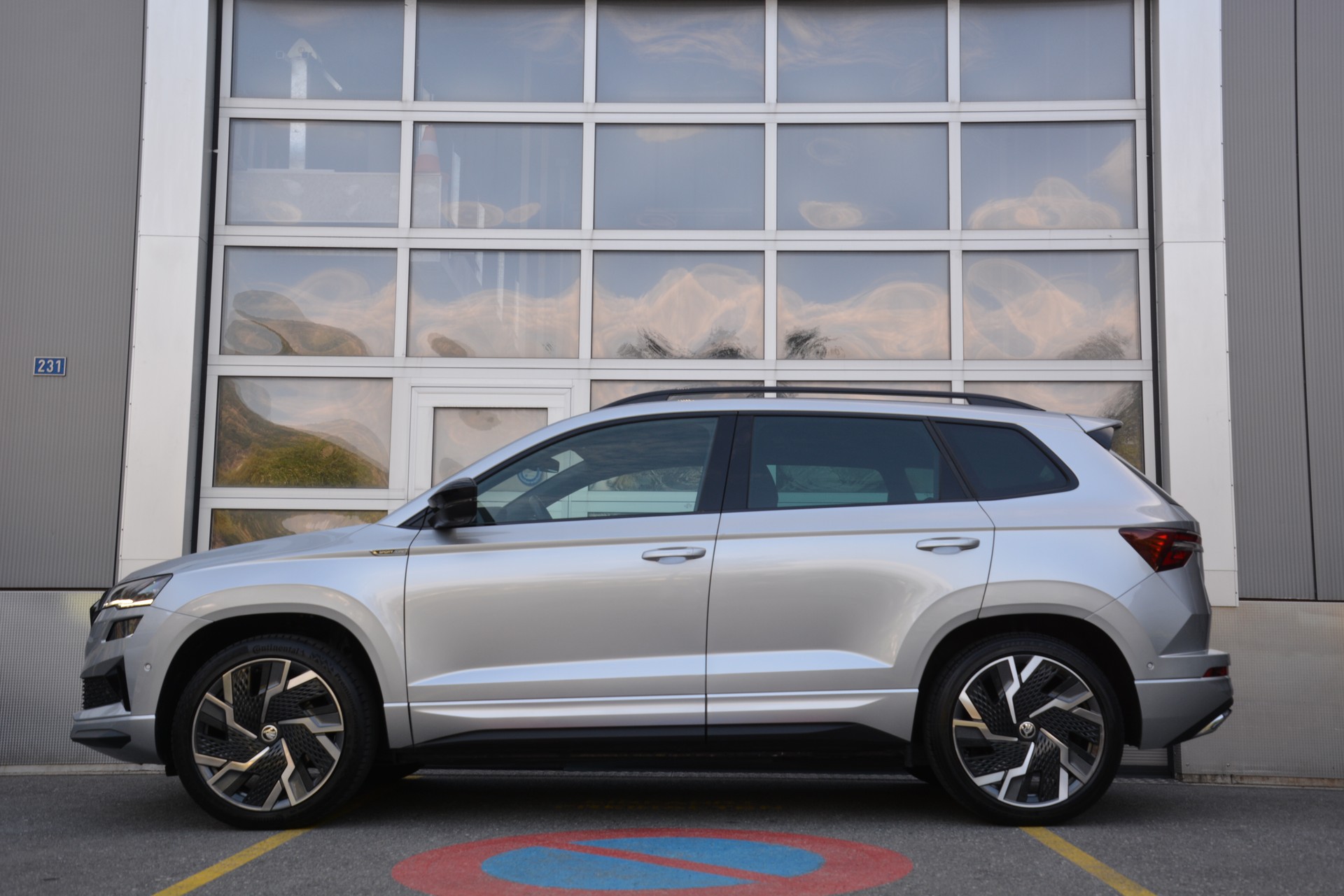 SKODA Karoq 2.0 TSI SportLine 4x4 DSG-image-3