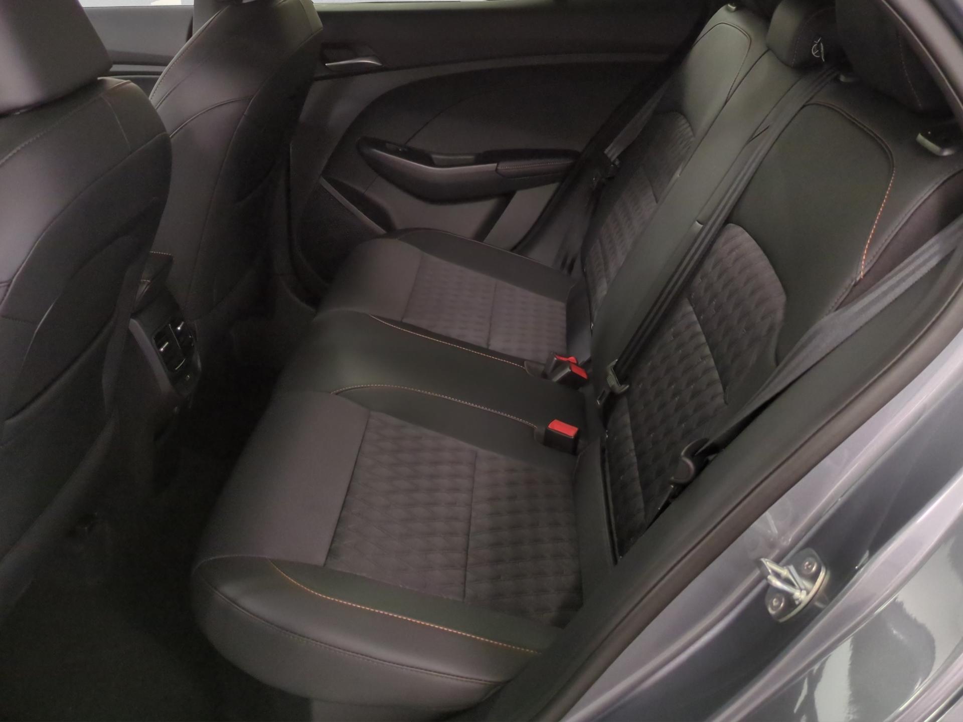 MG 3 1.5 Hybrid Luxury Aut.-image-14