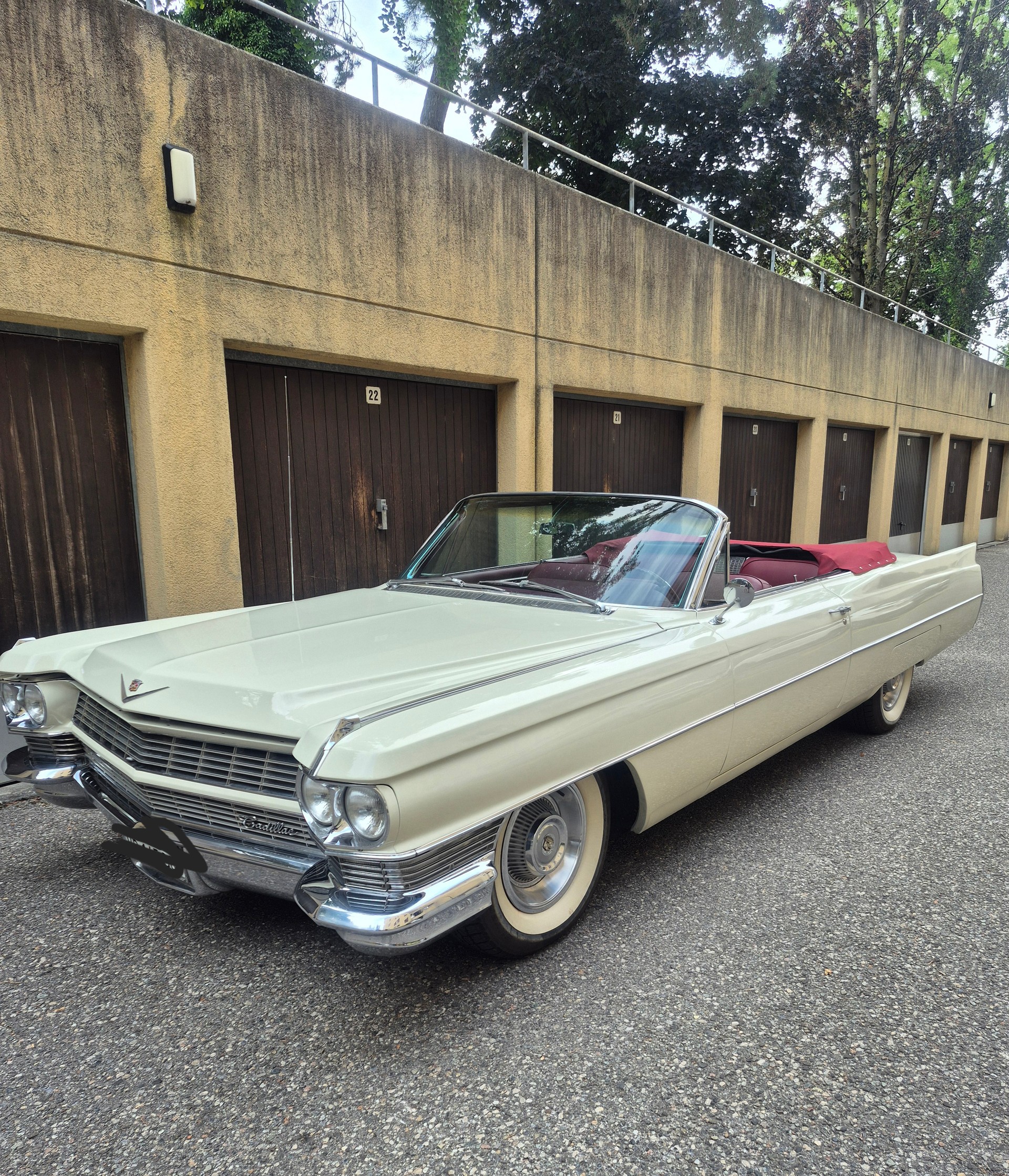 CADILLAC 64-image-0