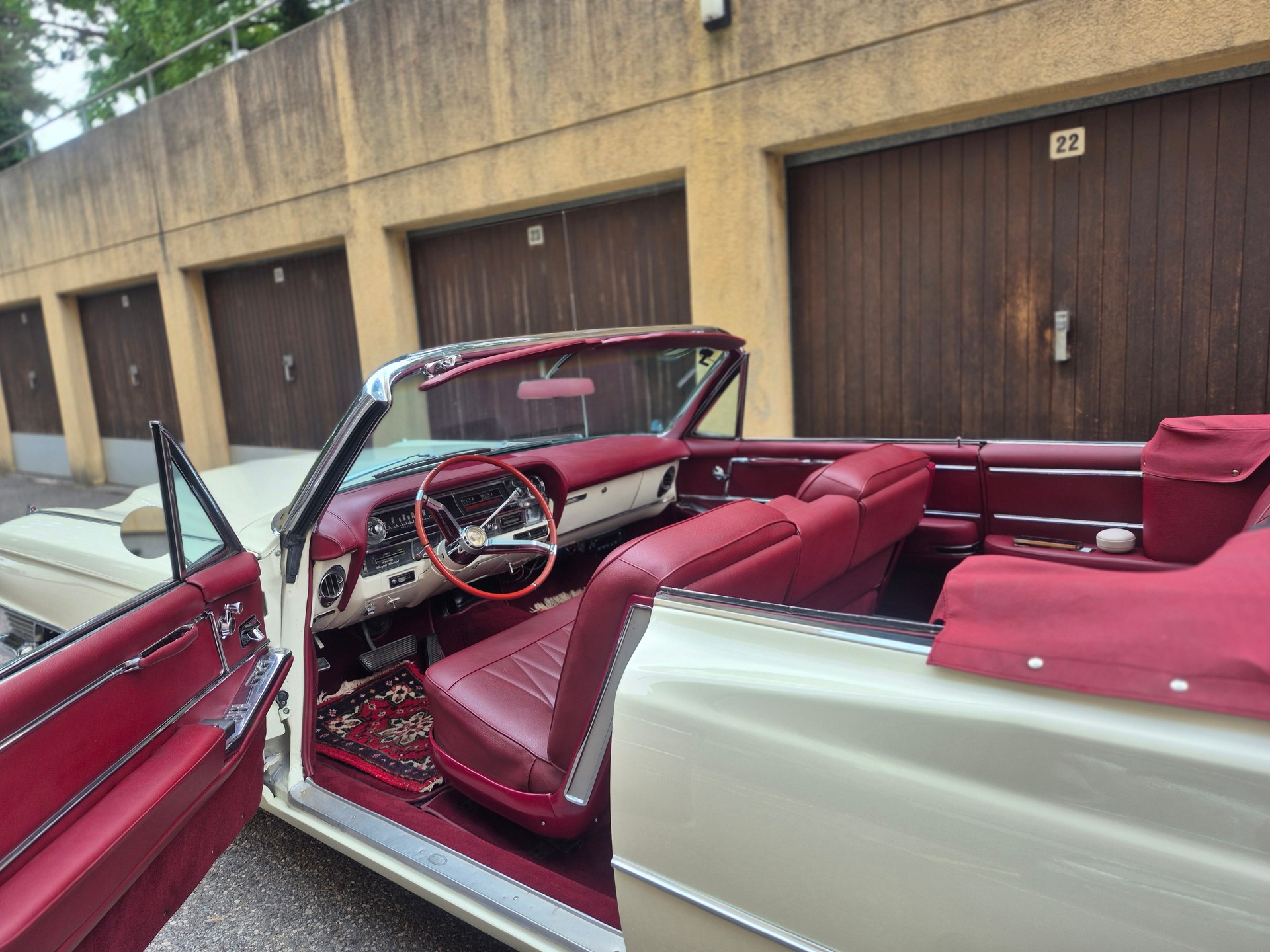 CADILLAC 64-image-1