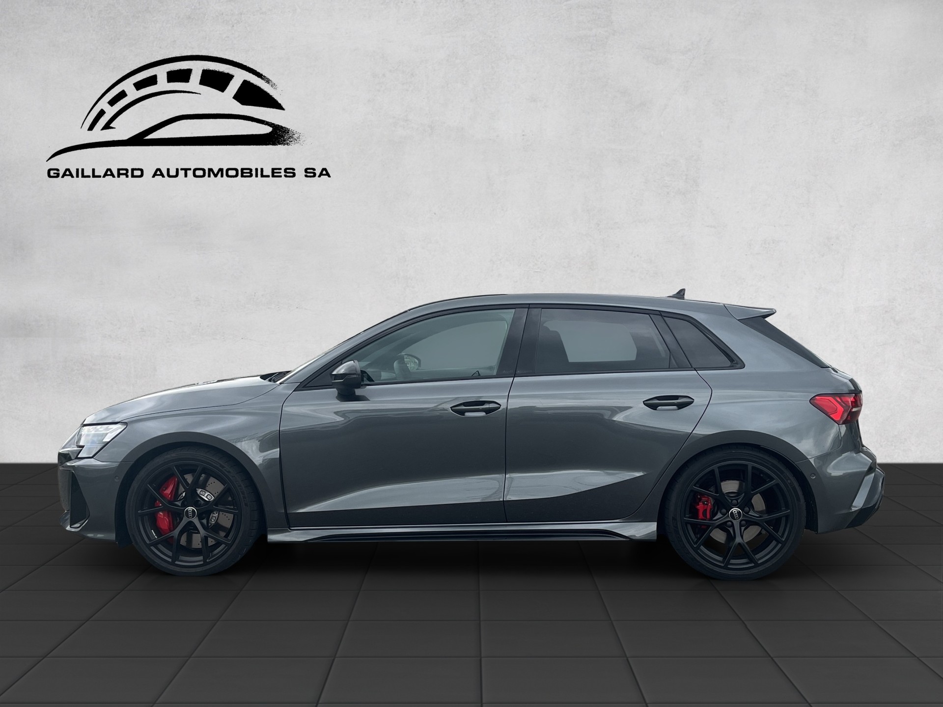 AUDI RS3 Sportback 2.5 TSI quattro S-tronic-image-1