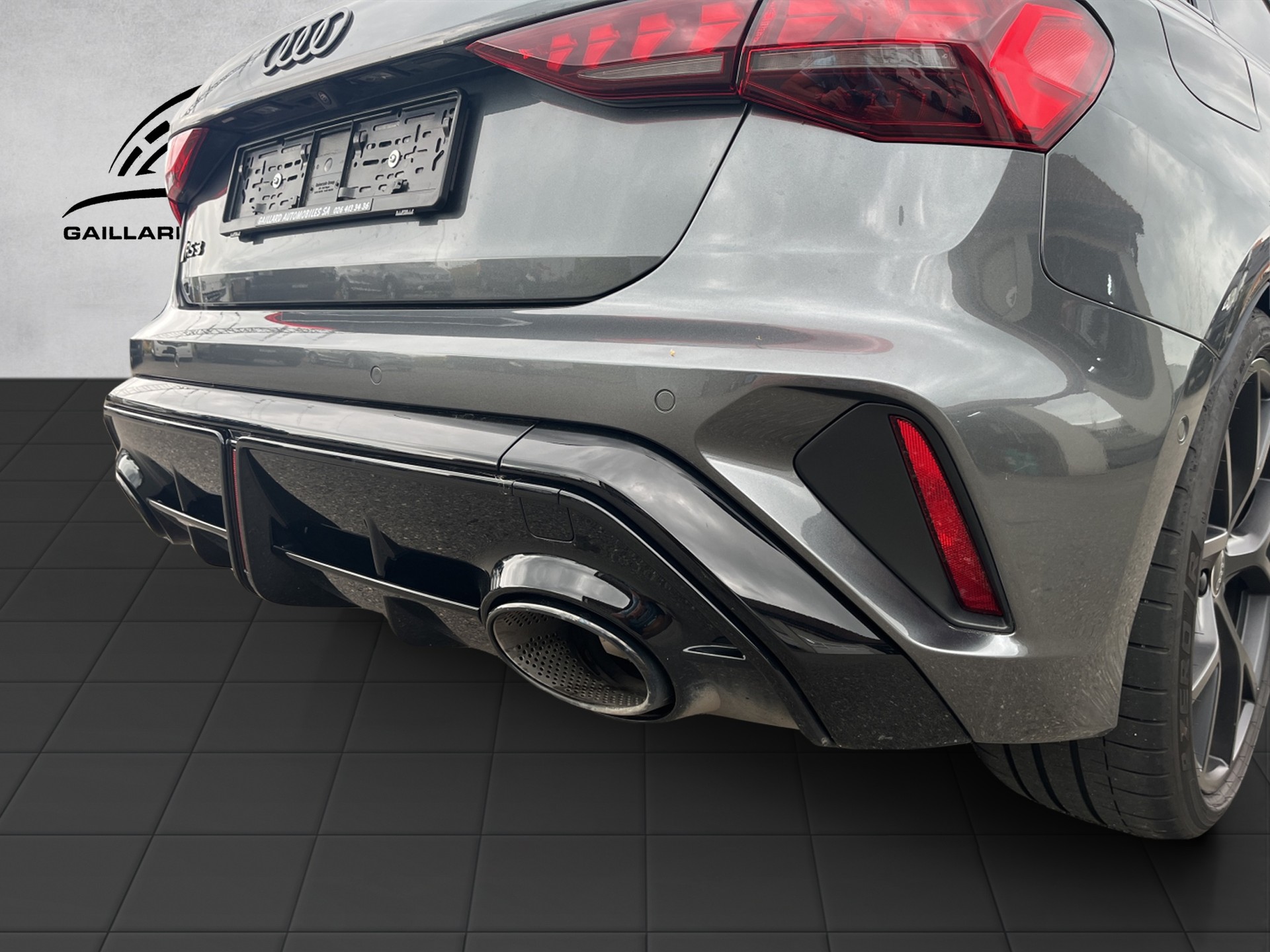 AUDI RS3 Sportback 2.5 TSI quattro S-tronic-image-6