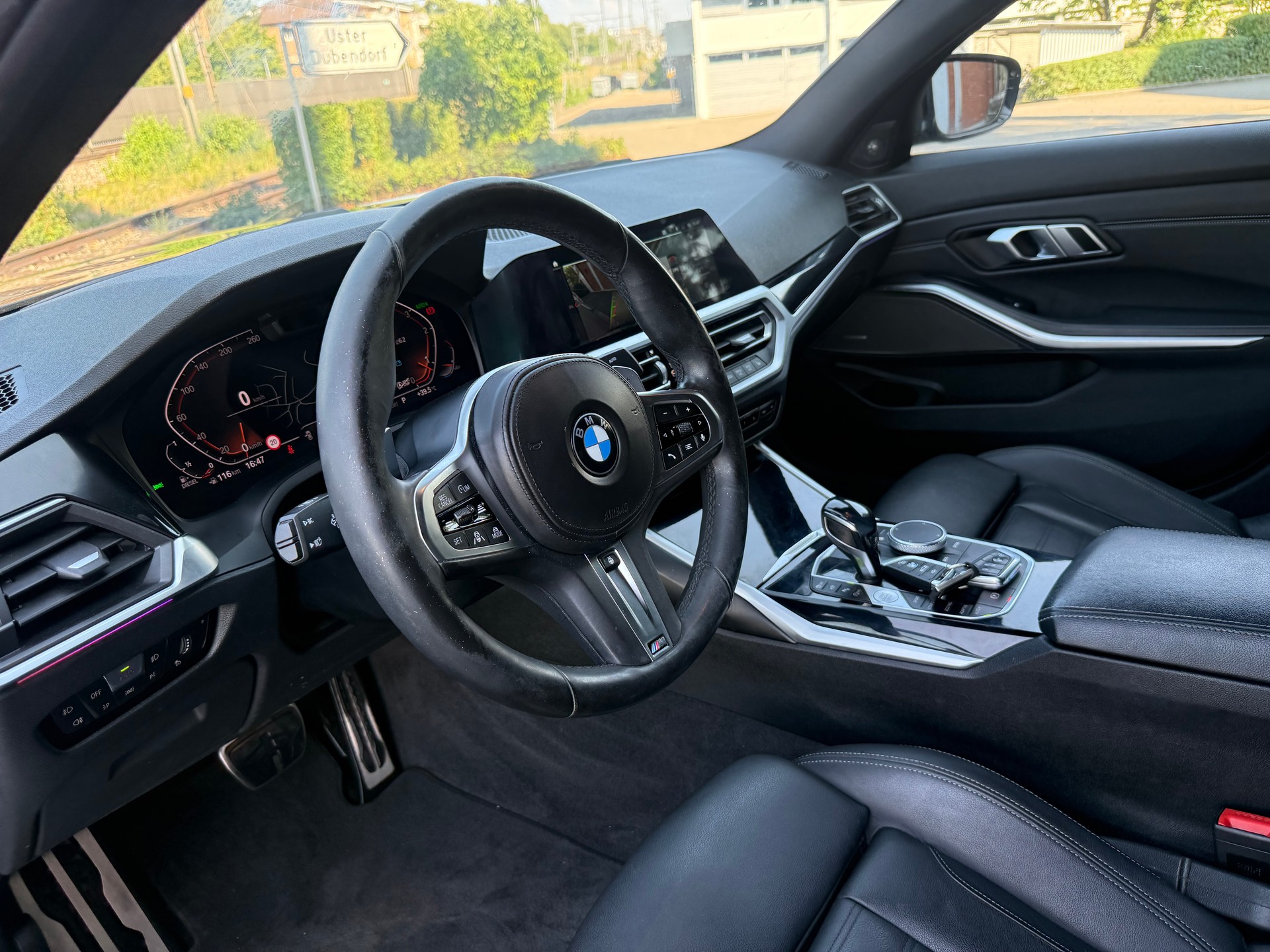 BMW 320d xDrive M Sport Steptronic-image-7