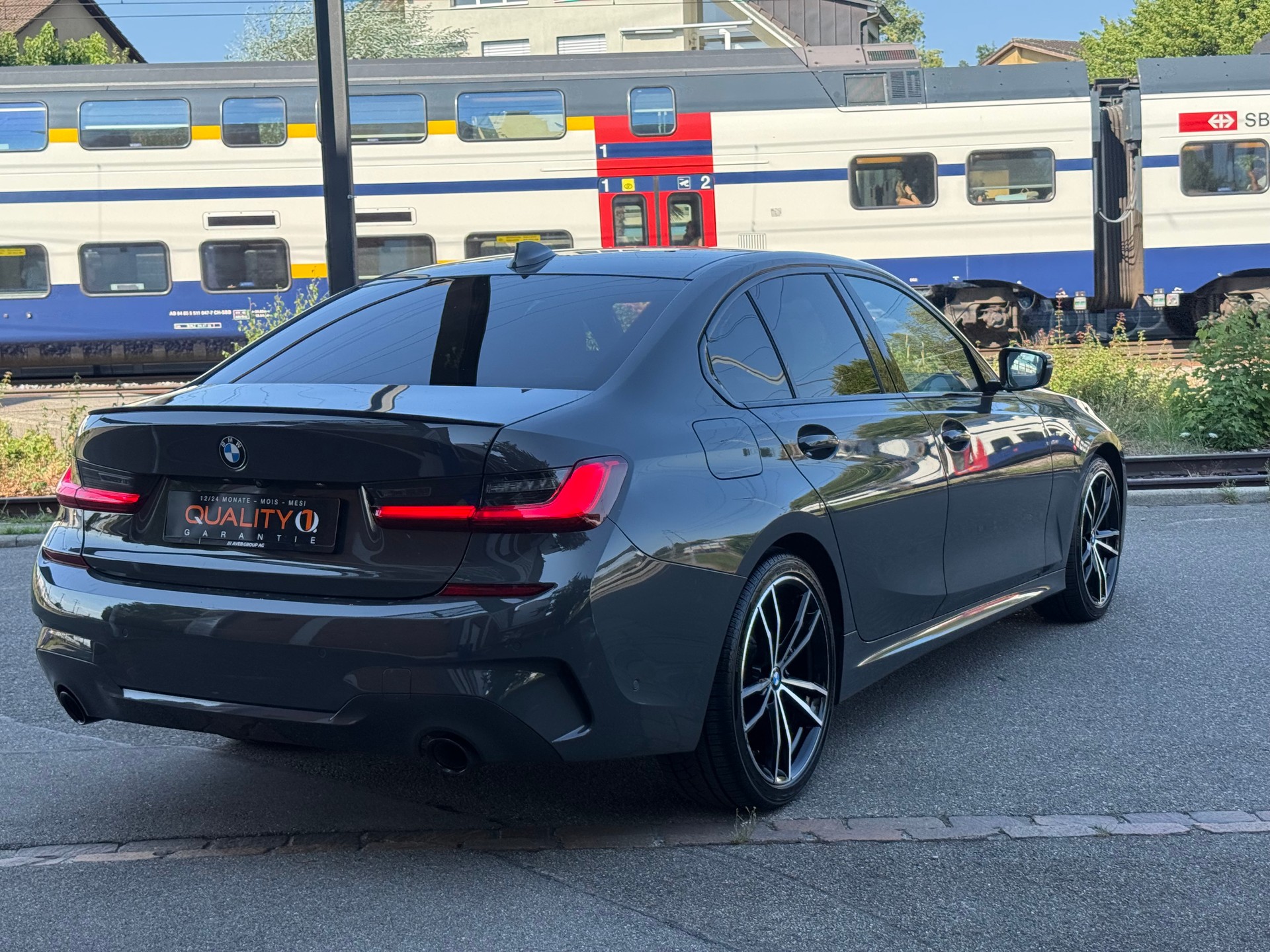 BMW 320d xDrive M Sport Steptronic-image-5