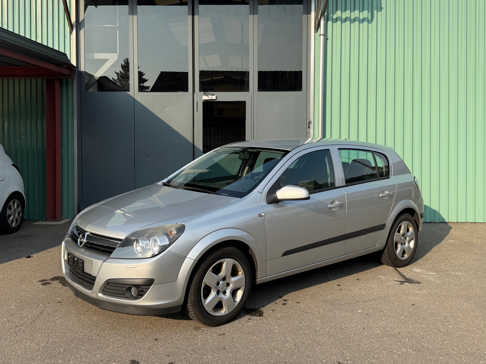 OPEL Astra 1.6i 16V TP Enjoy