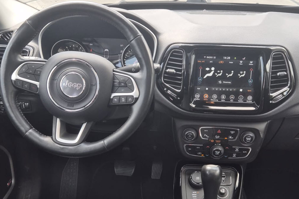 JEEP Compass 1.4 Turbo Limited AWD 9ATX-image-9
