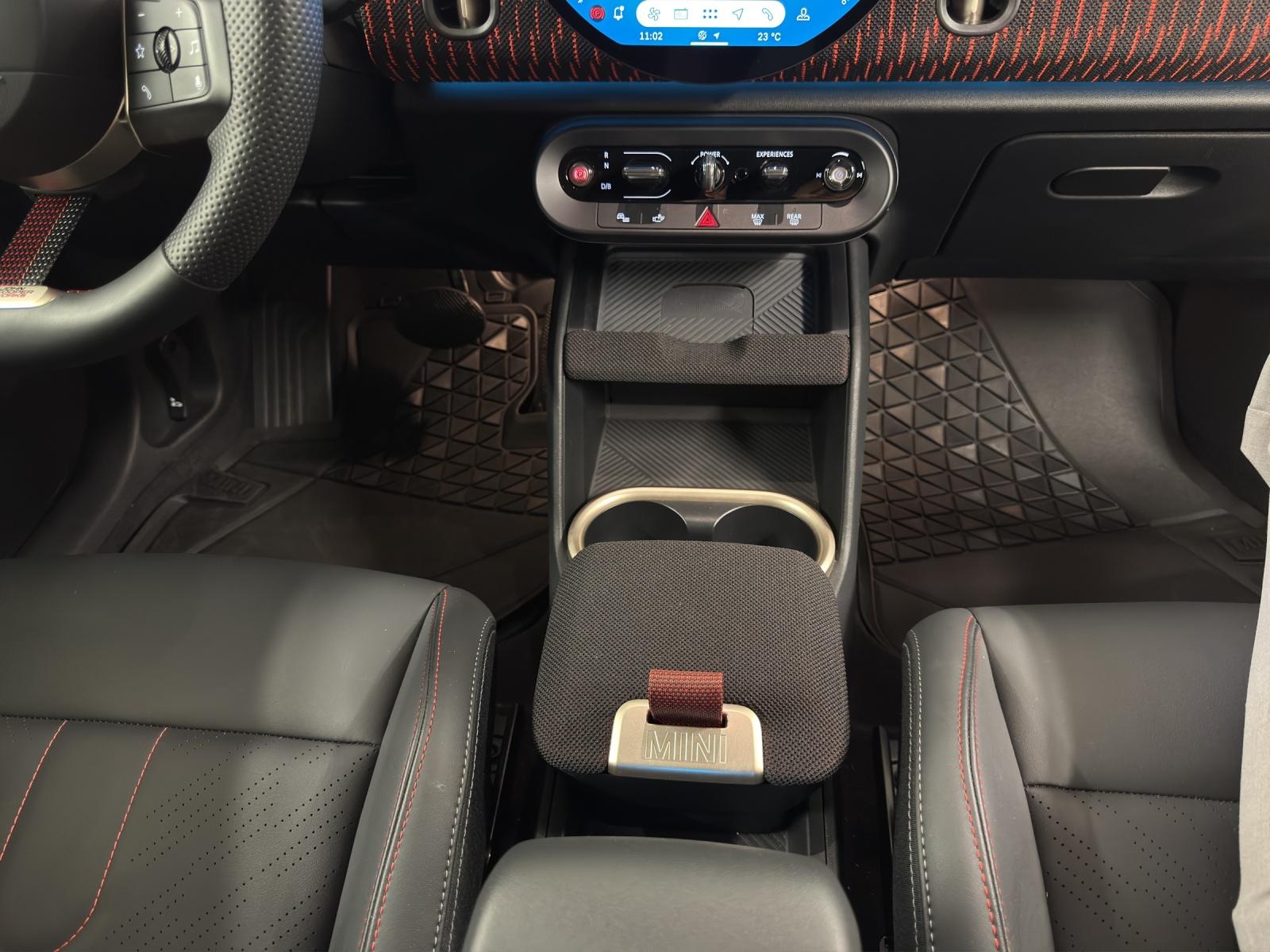 MINI Countryman U25 SE ALL4-image-19