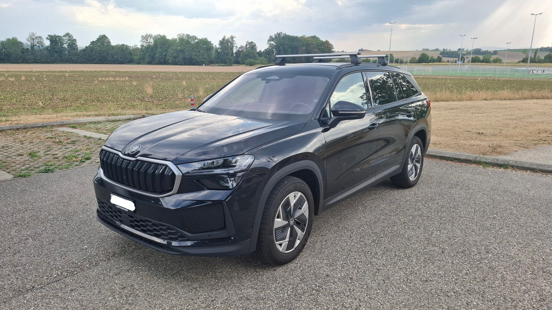 SKODA 2.0 TDI Dynamic-image-0
