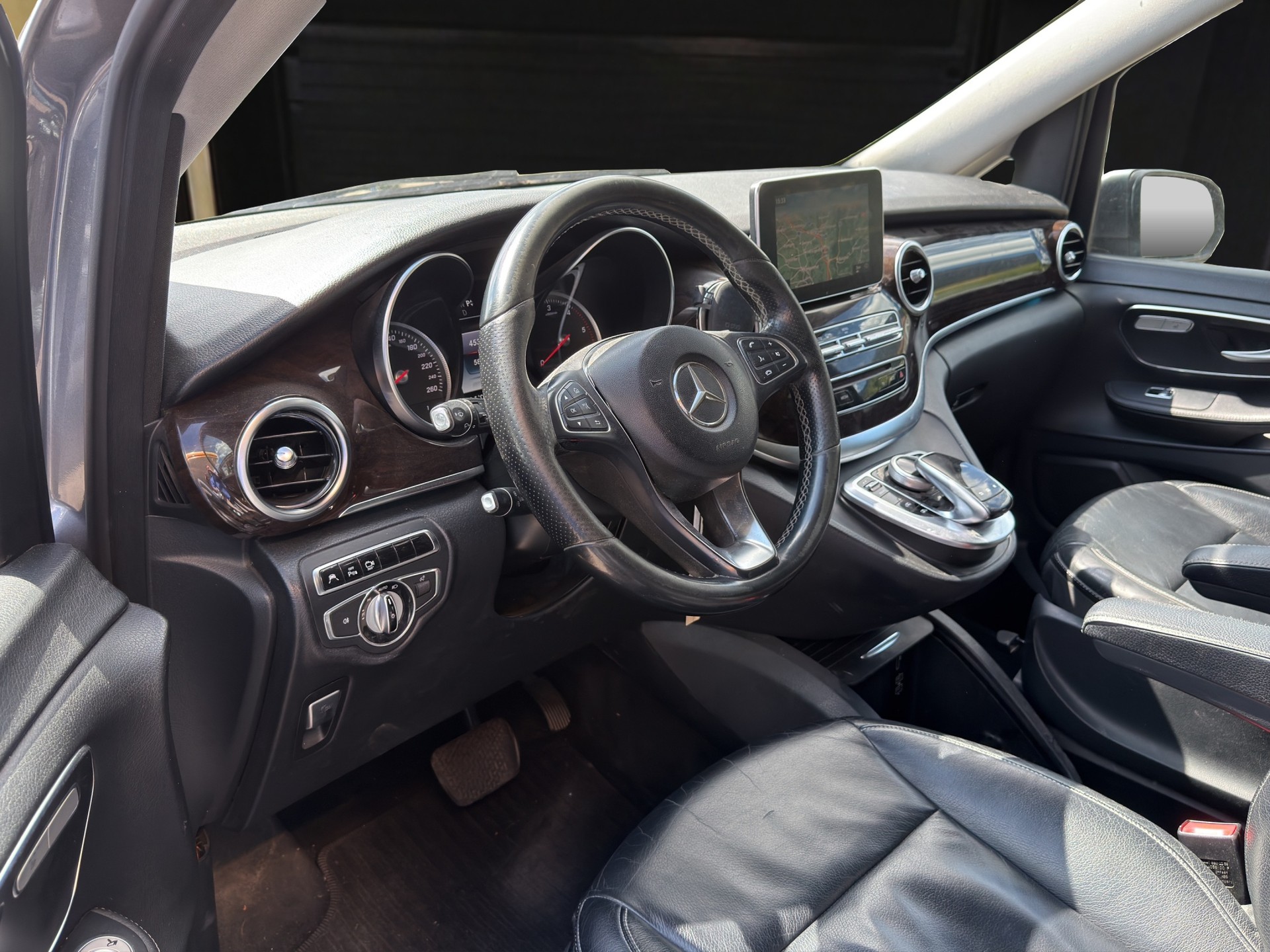 MERCEDES-BENZ V 250 d Avantgarde lang 7G-Tronic-image-8
