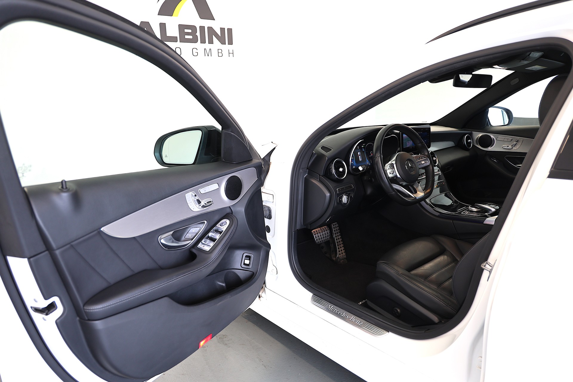 MERCEDES-BENZ C 300 d AMG Line 4matic Kombi-image-6