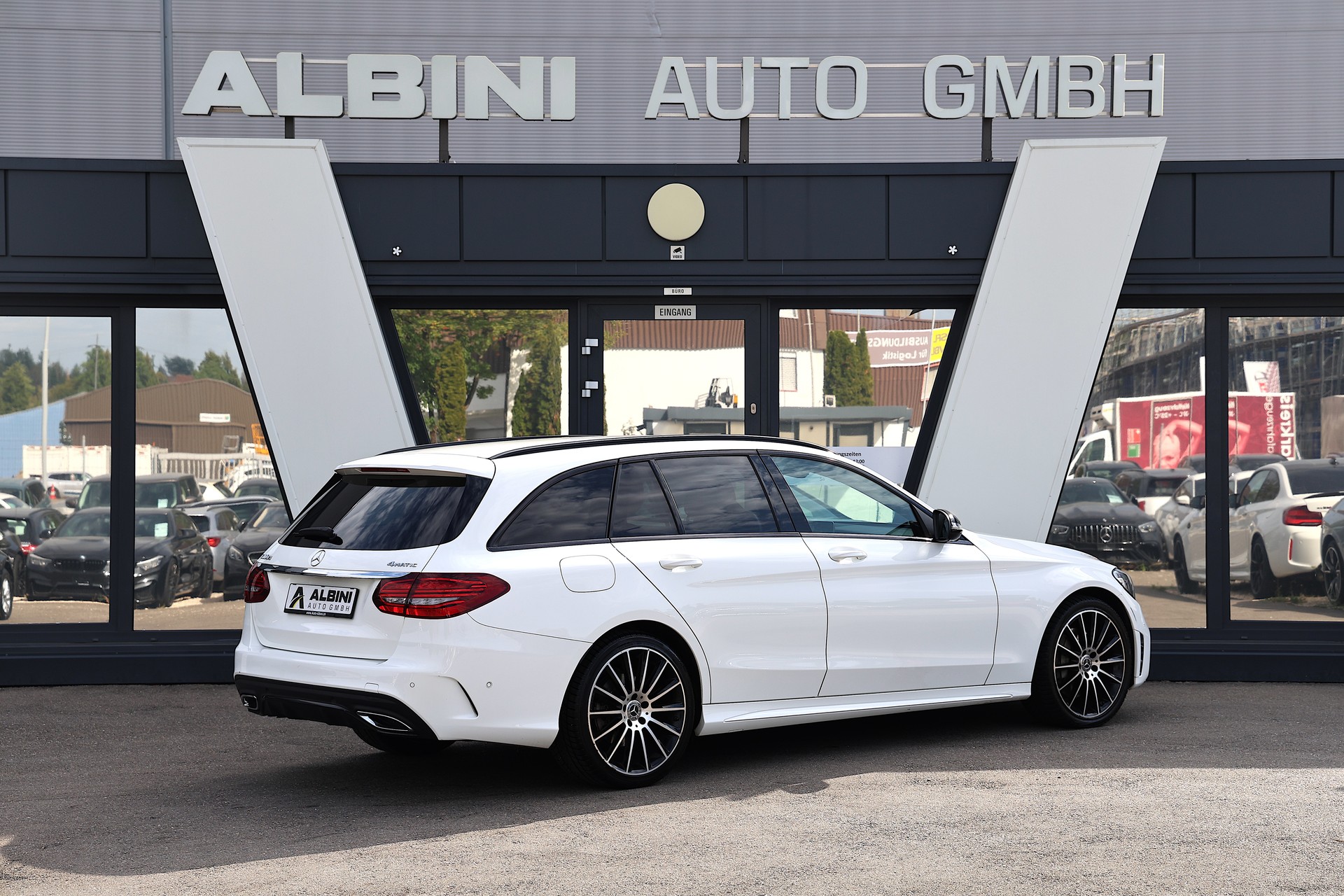 MERCEDES-BENZ C 300 d AMG Line 4matic Kombi-image-3