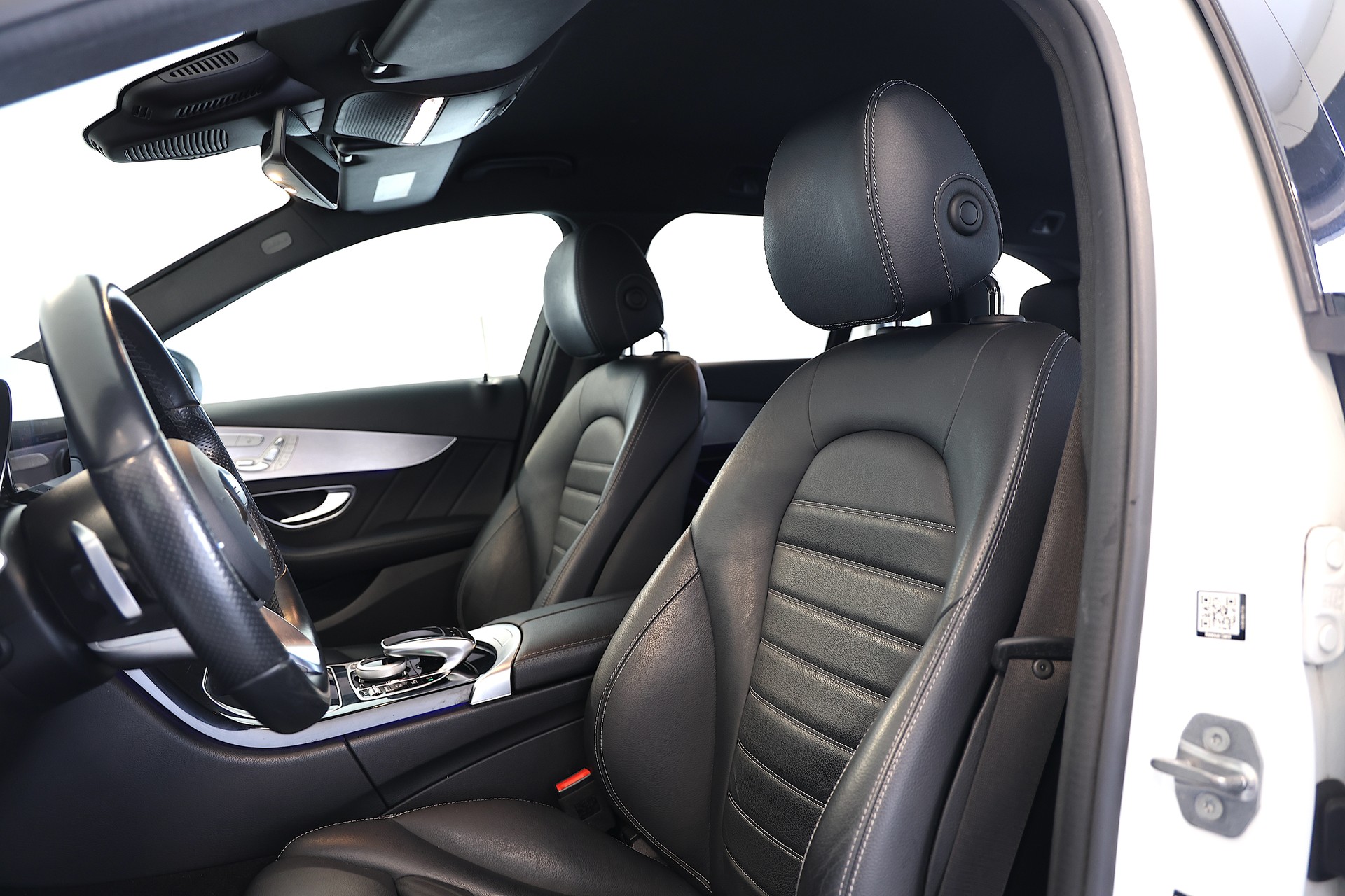 MERCEDES-BENZ C 300 d AMG Line 4matic Kombi-image-8