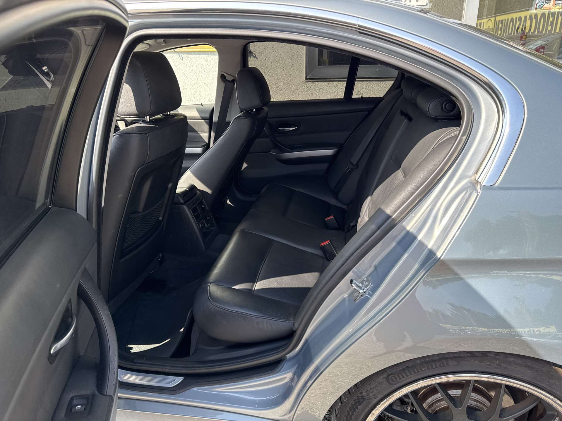 BMW 325xi more4you Steptronic-Automat-image-7