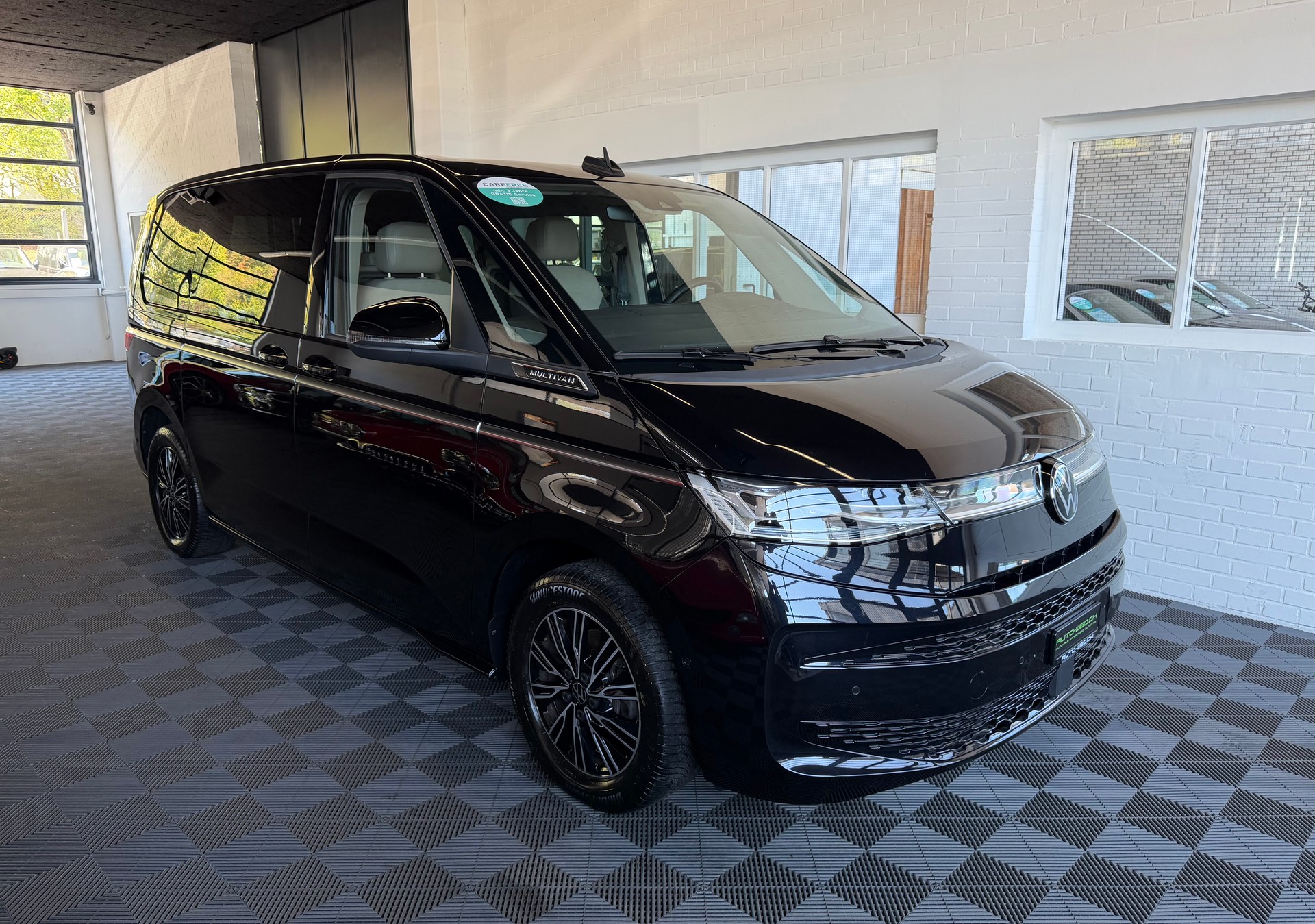 VW Multivan 2.0 TDI Style DSG 150 PS * PANORAMA DACH *