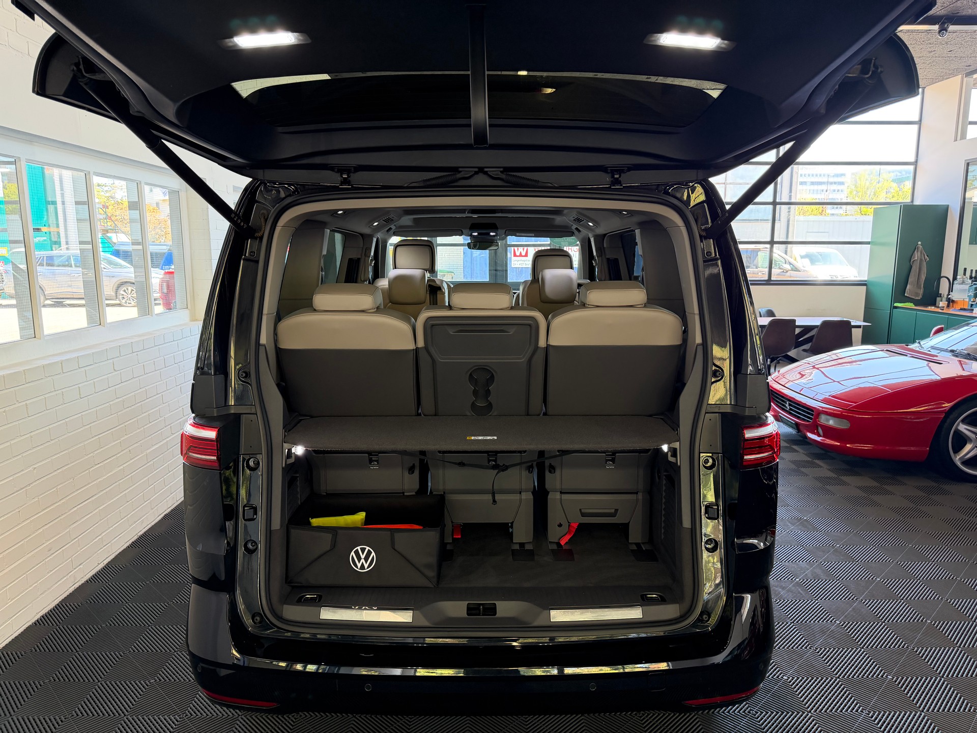 VW Multivan 2.0 TDI Style DSG 150 PS * PANORAMA DACH *-image-12