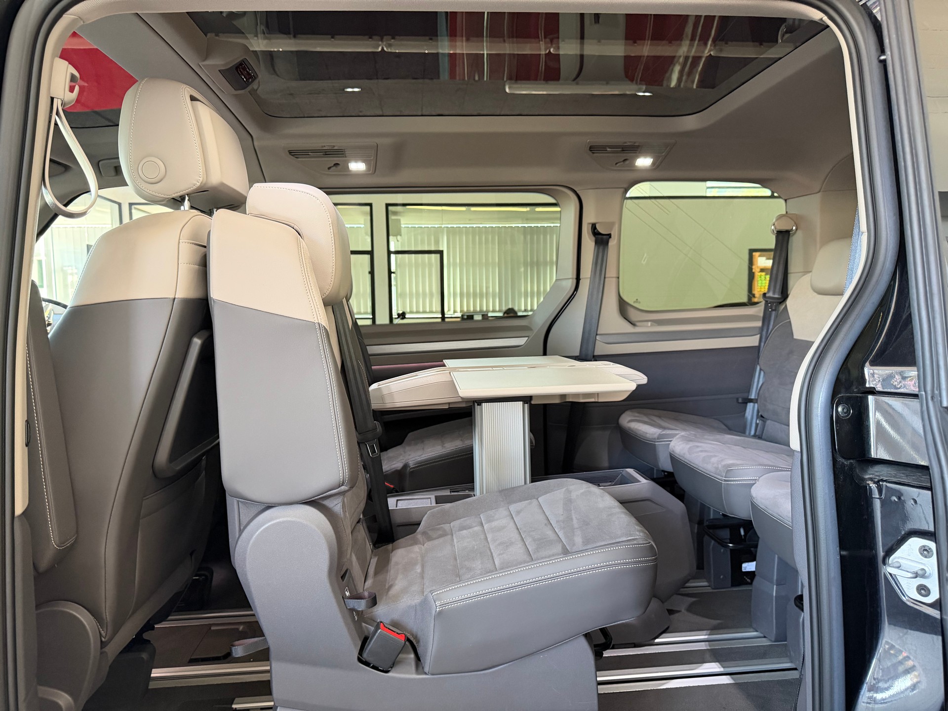 VW Multivan 2.0 TDI Style DSG 150 PS * PANORAMA DACH *-image-14