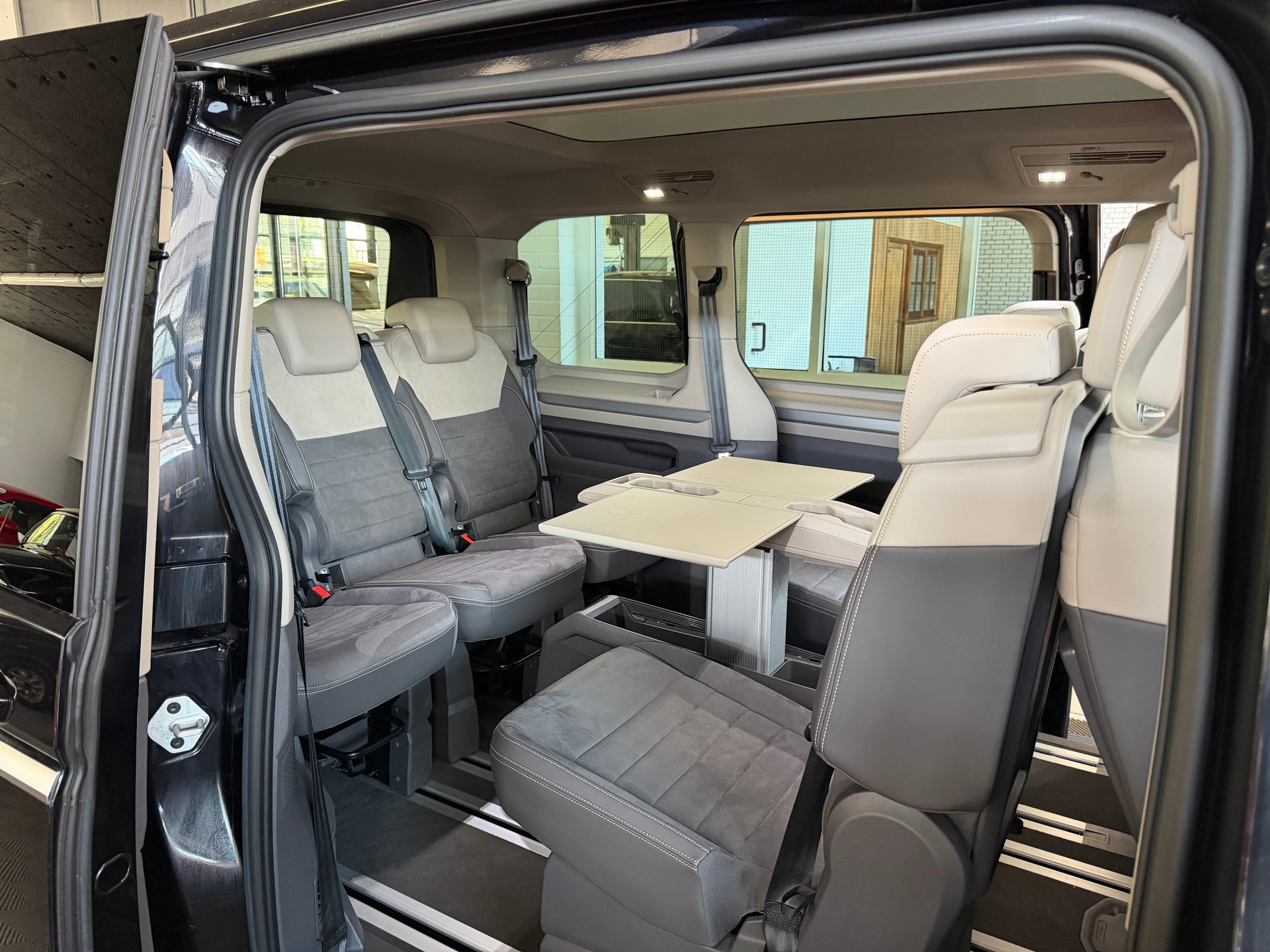 VW Multivan 2.0 TDI Style DSG 150 PS * PANORAMA DACH *-image-10