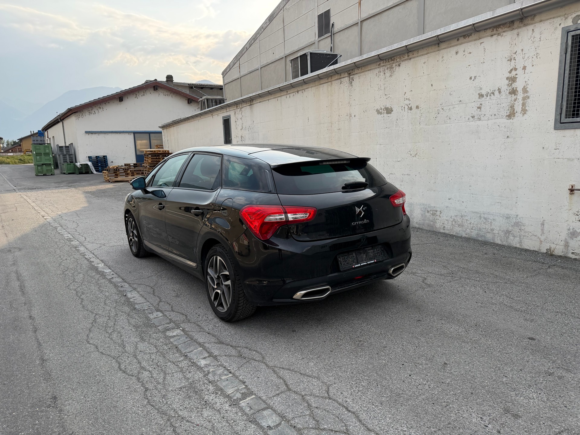DS AUTOMOBILES DS5 HYbrid4 200 Paris Rendez-vous EGS6-image-7