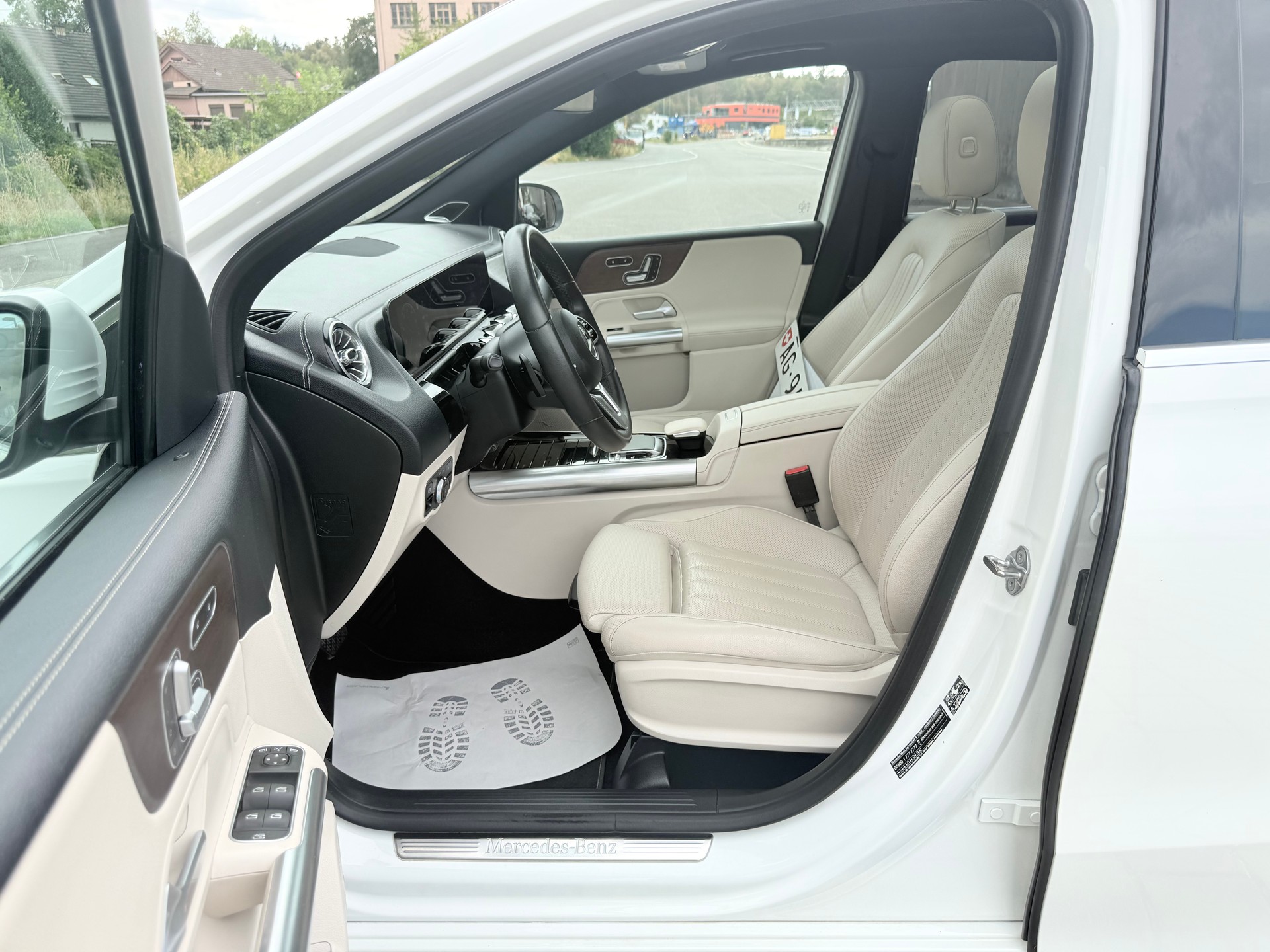 MERCEDES-BENZ B 250 4Matic Progressive-image-14
