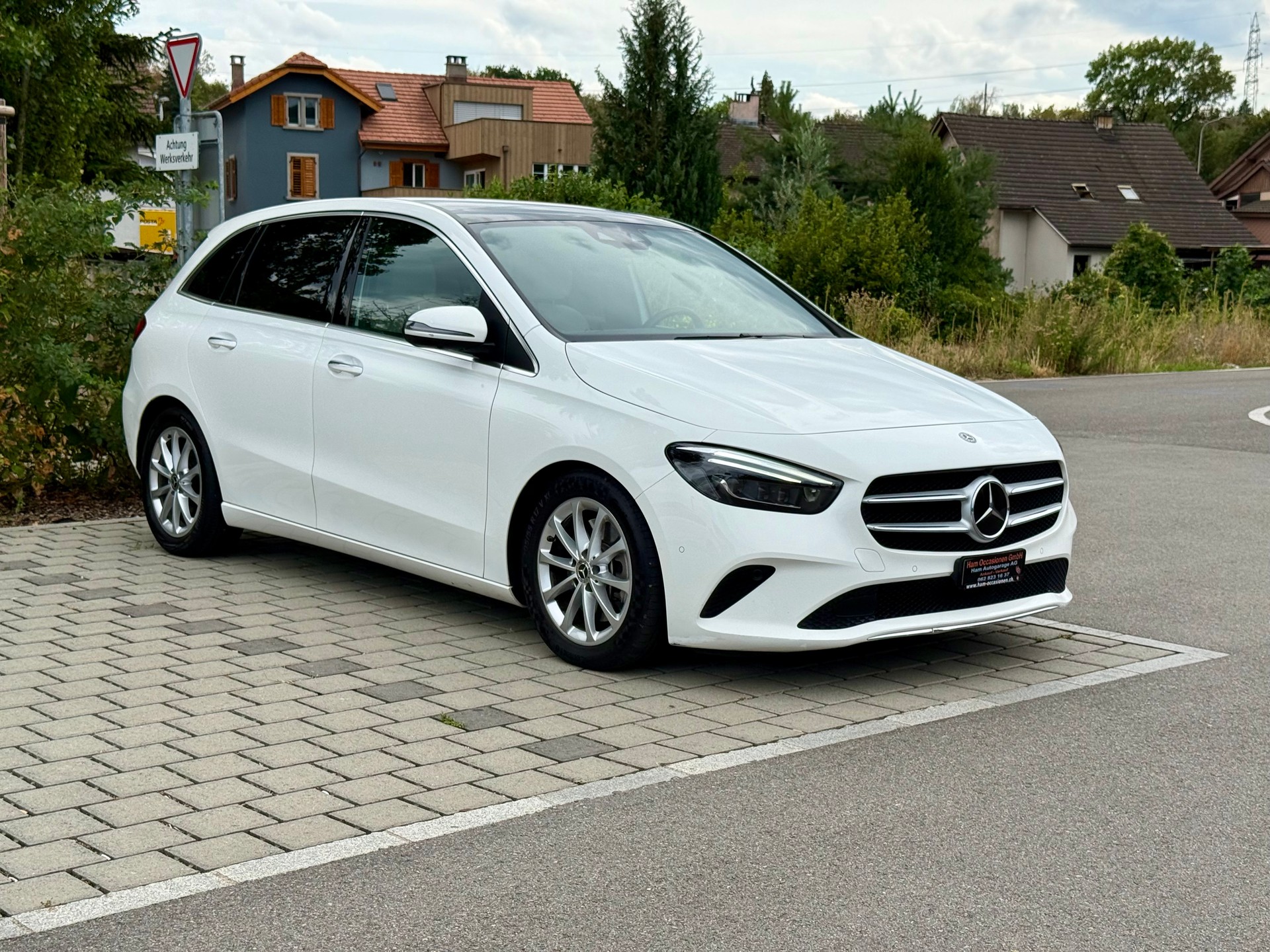 MERCEDES-BENZ B 250 4Matic Progressive-image-4