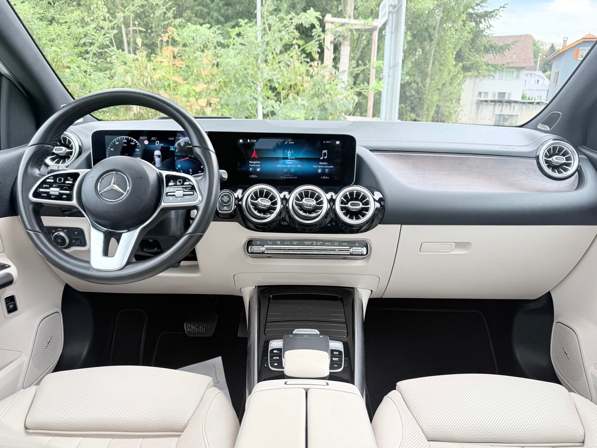 MERCEDES-BENZ B 250 4Matic Progressive-image-6