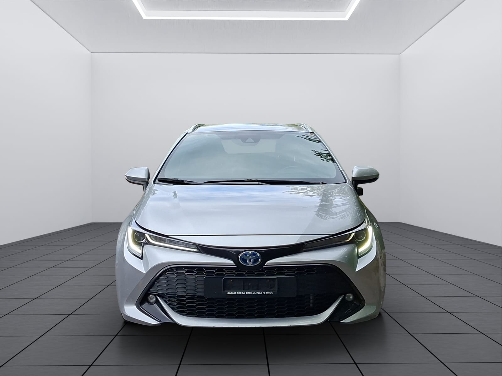 TOYOTA Corolla Touring Sports 2.0 HSD Trend e-CVT-image-1