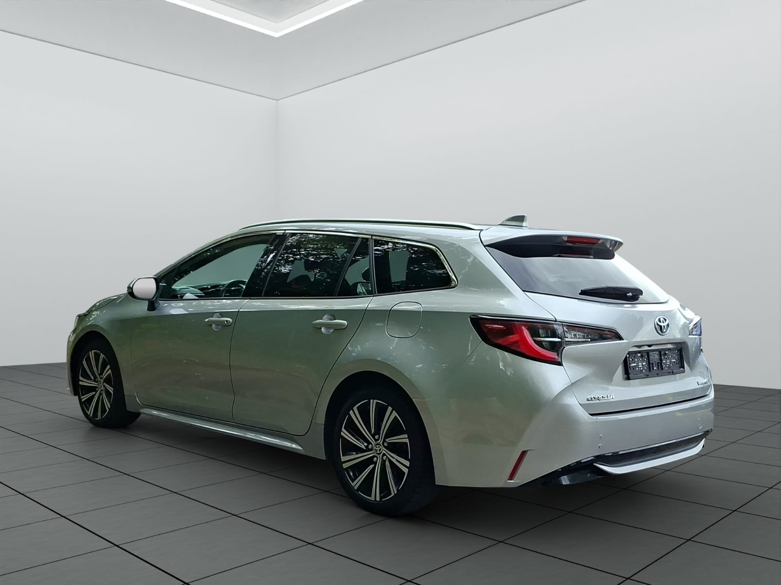 TOYOTA Corolla Touring Sports 2.0 HSD Trend e-CVT-image-4
