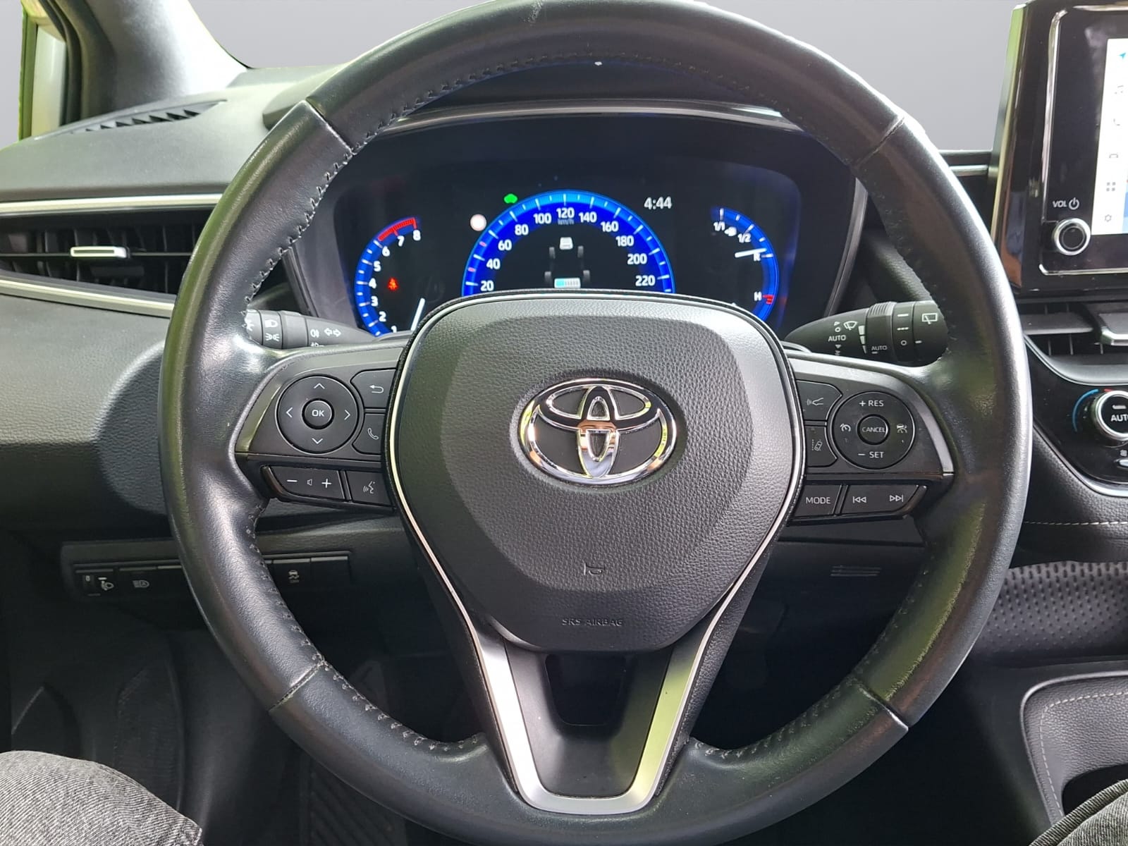 TOYOTA Corolla Touring Sports 2.0 HSD Trend e-CVT-image-13