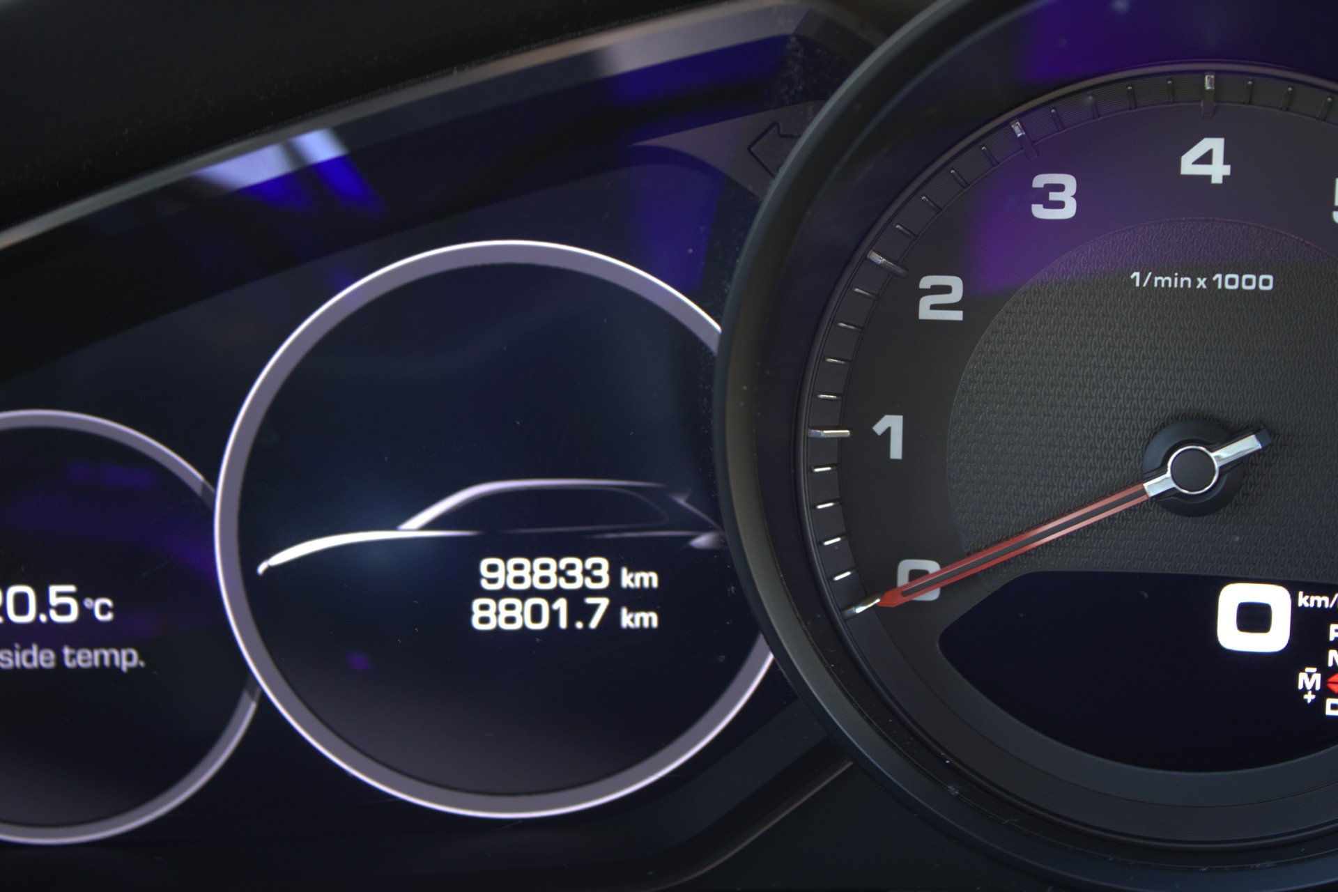 PORSCHE Cayenne 3.0 V6-image-8