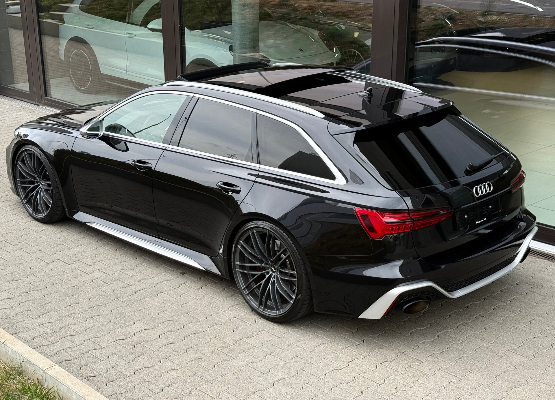 AUDI RS6 Avant 4.0 TFSI V8 quattro ***Audi Werksgarantie 2028***Frisch ab Audi Service***Exklusive Ausstattung***-image-40