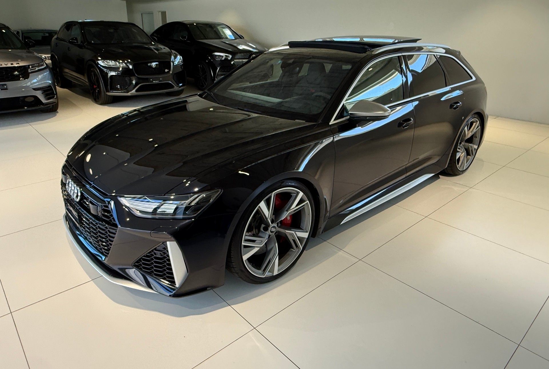 AUDI RS6 Avant 4.0 TFSI V8 quattro ***Audi Werksgarantie 2028***Frisch ab Audi Service***Exklusive Ausstattung***-image-4