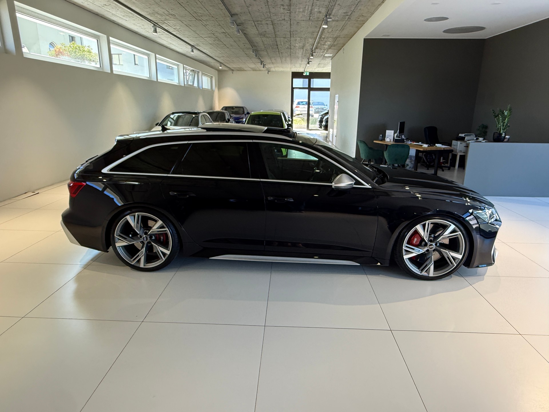 AUDI RS6 Avant 4.0 TFSI V8 quattro ***Audi Werksgarantie 2028***Frisch ab Audi Service***Exklusive Ausstattung***-image-38