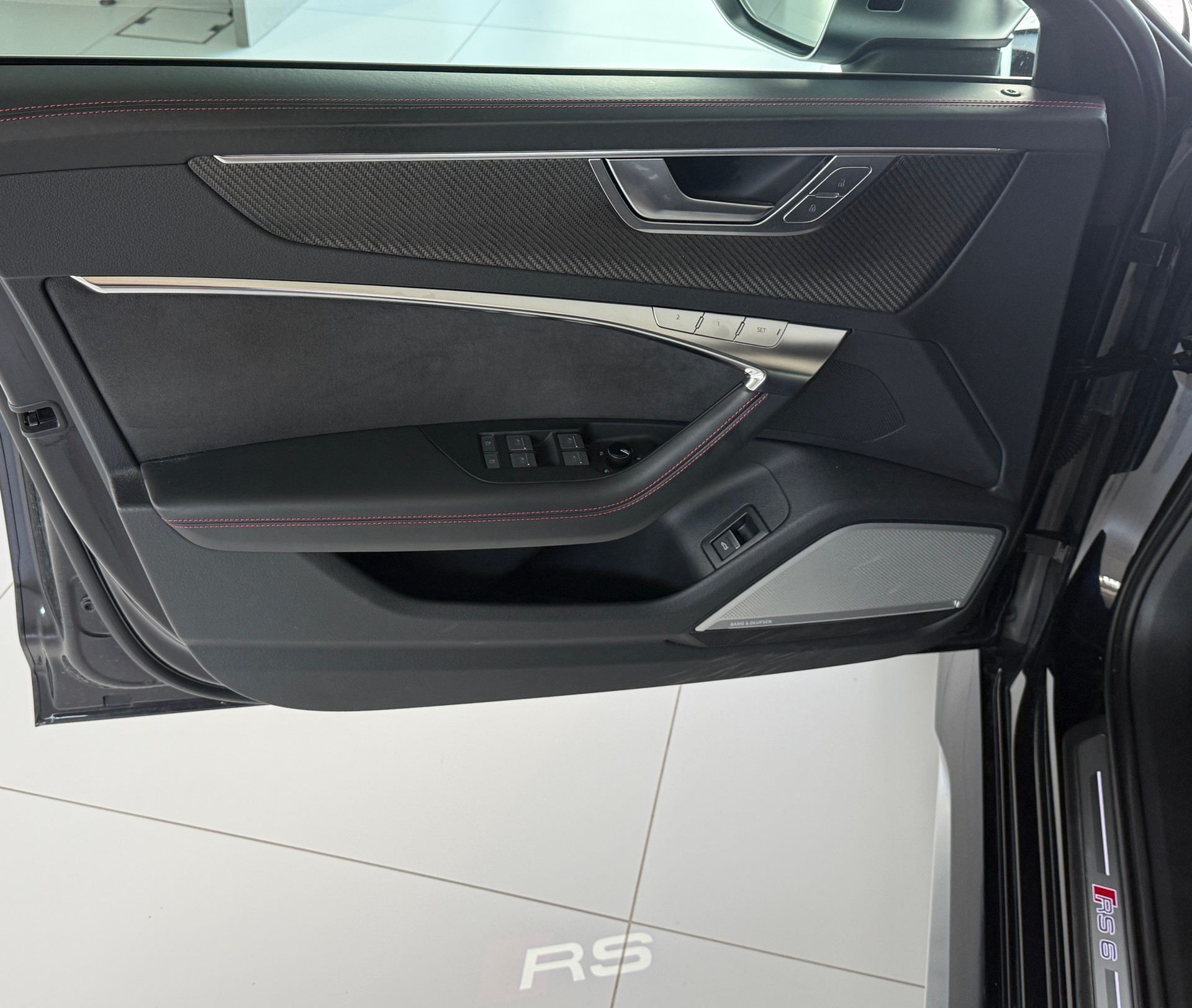 AUDI RS6 Avant 4.0 TFSI V8 quattro ***Audi Werksgarantie 2028***Frisch ab Audi Service***Exklusive Ausstattung***-image-11