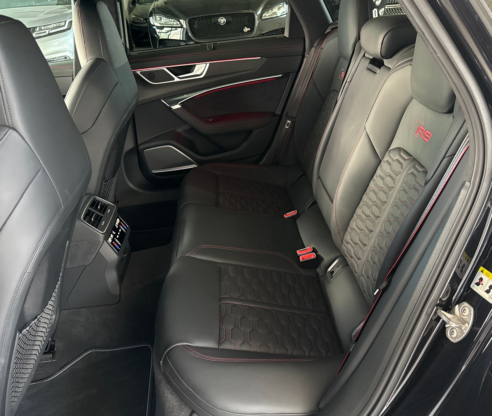 AUDI RS6 Avant 4.0 TFSI V8 quattro ***Audi Werksgarantie 2028***Frisch ab Audi Service***Exklusive Ausstattung***-image-34
