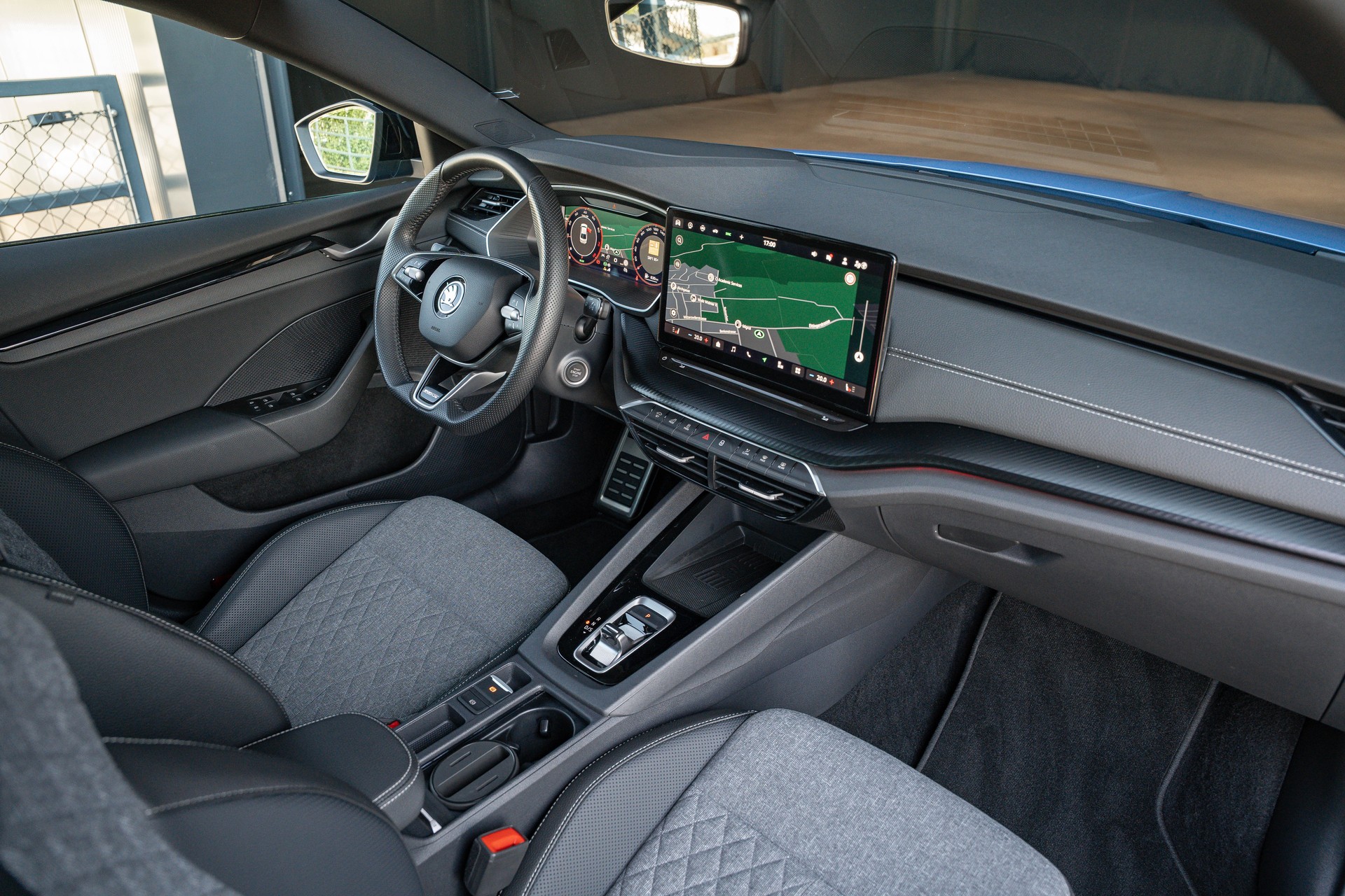 SKODA Octavia Limousine 1.5 TSI mHEV DSG Sport Line-image-13