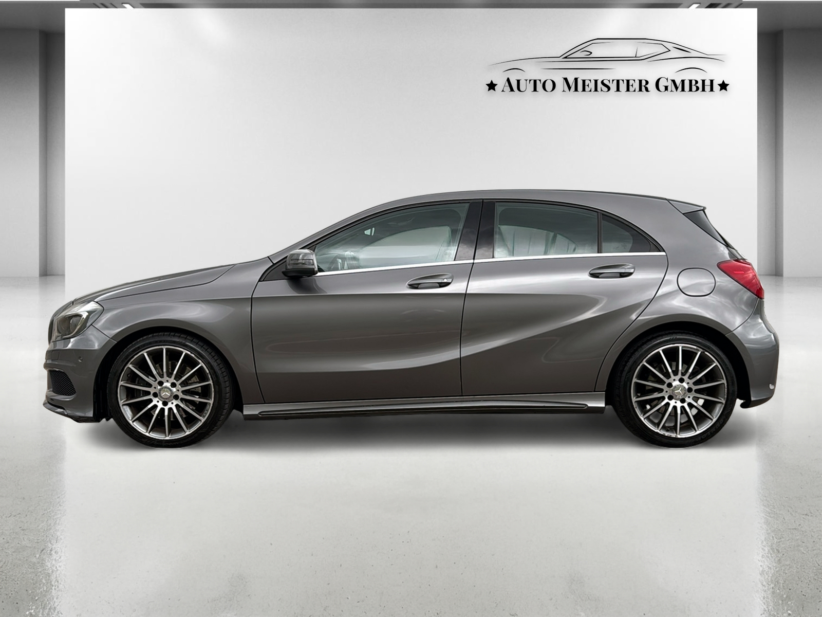 MERCEDES-BENZ A 250 AMG Line 4Matic 7G-DCT-image-1