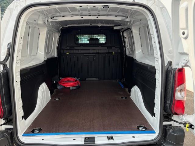 CITROEN e-Berlingo XL erhöhte Nutzlast 50kWh Swiss Edition-image-13