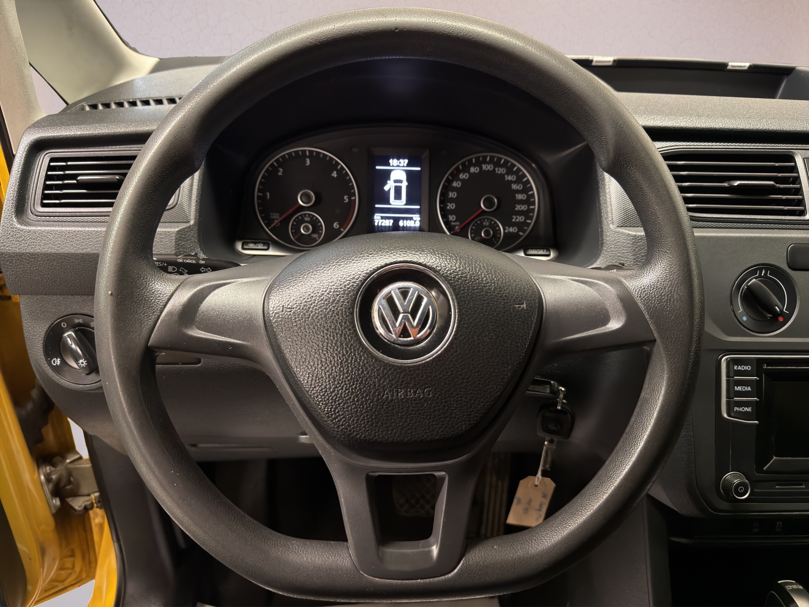 VW Caddy Maxi 2.0 TDI Trendline 4Motion DSG-image-12