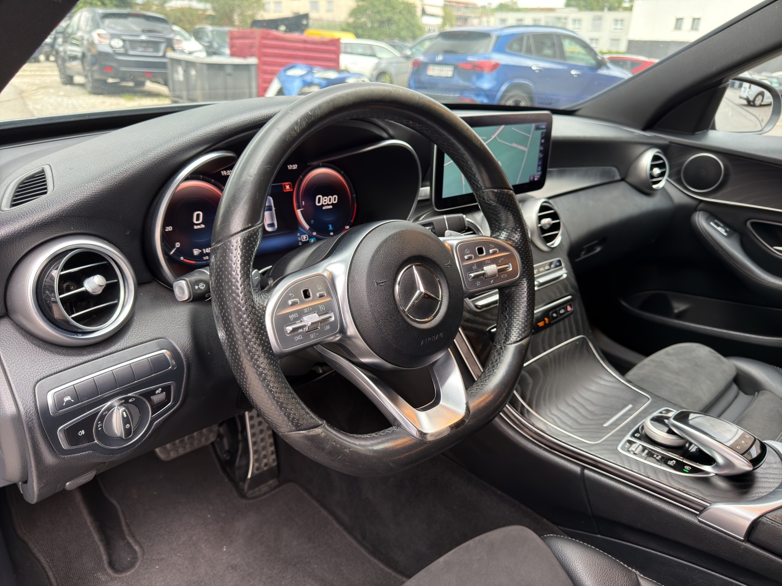 MERCEDES-BENZ C 180 BlueTEC AMG Line 9G-Tronic-image-23