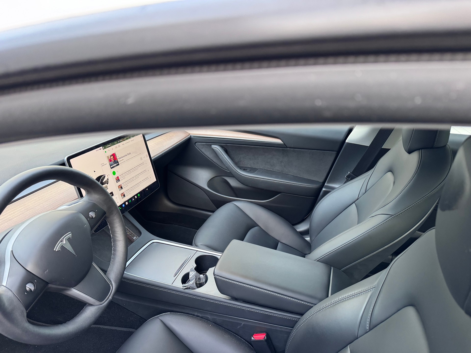 TESLA Long Range D-image-2